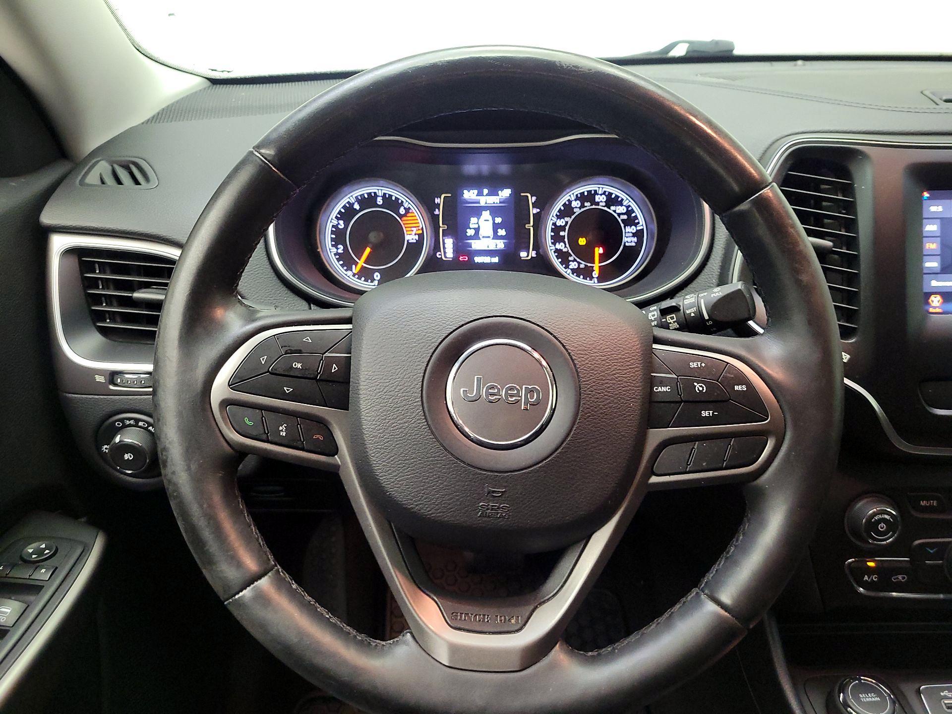 Thumbnail: 2019 Jeep Cherokee - 10