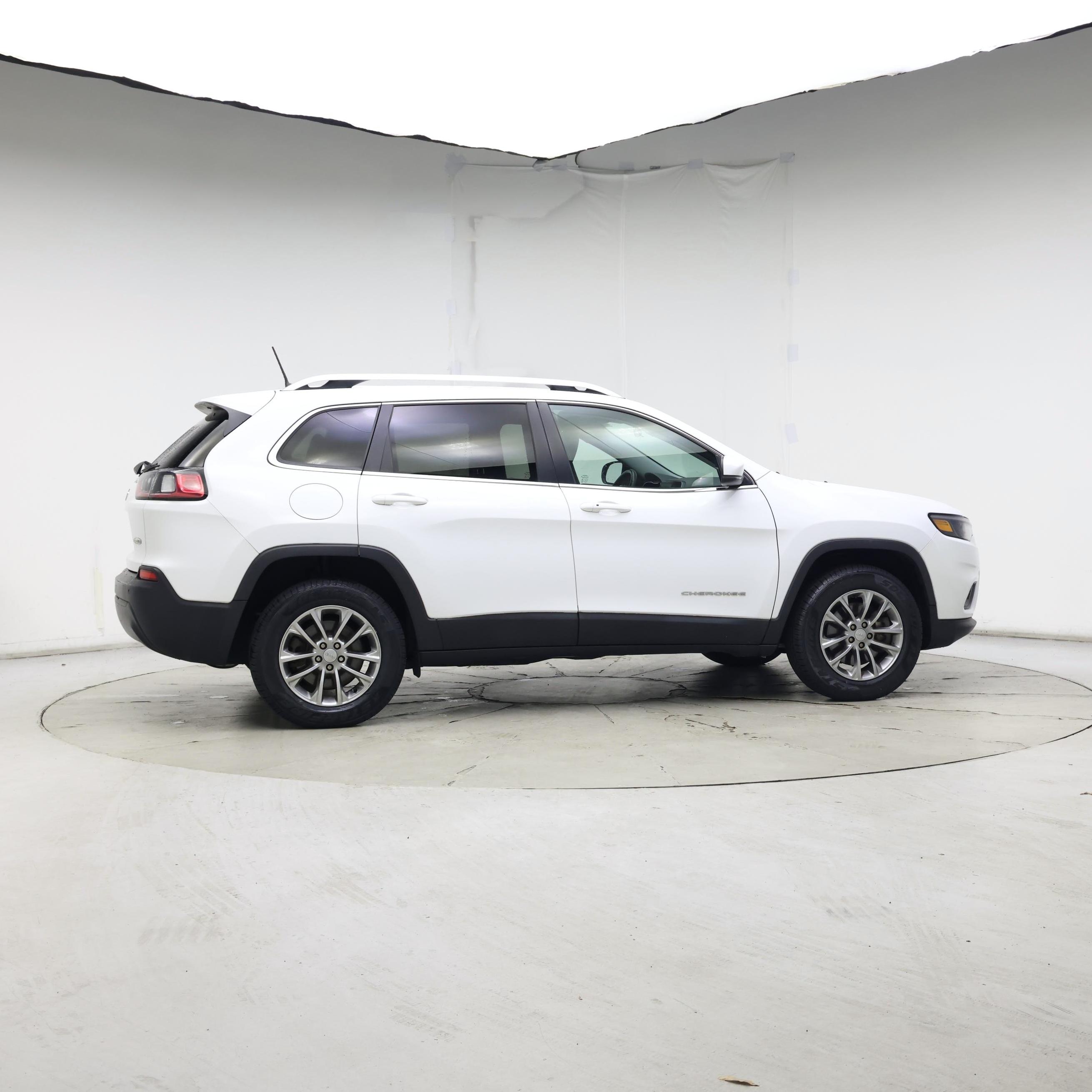 Thumbnail: 2019 Jeep Cherokee - 7