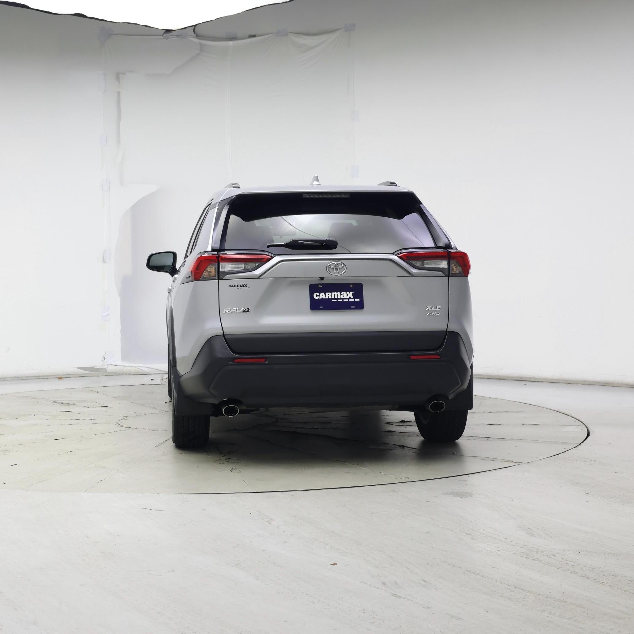 Thumbnail: 2021 Toyota RAV4 - 6