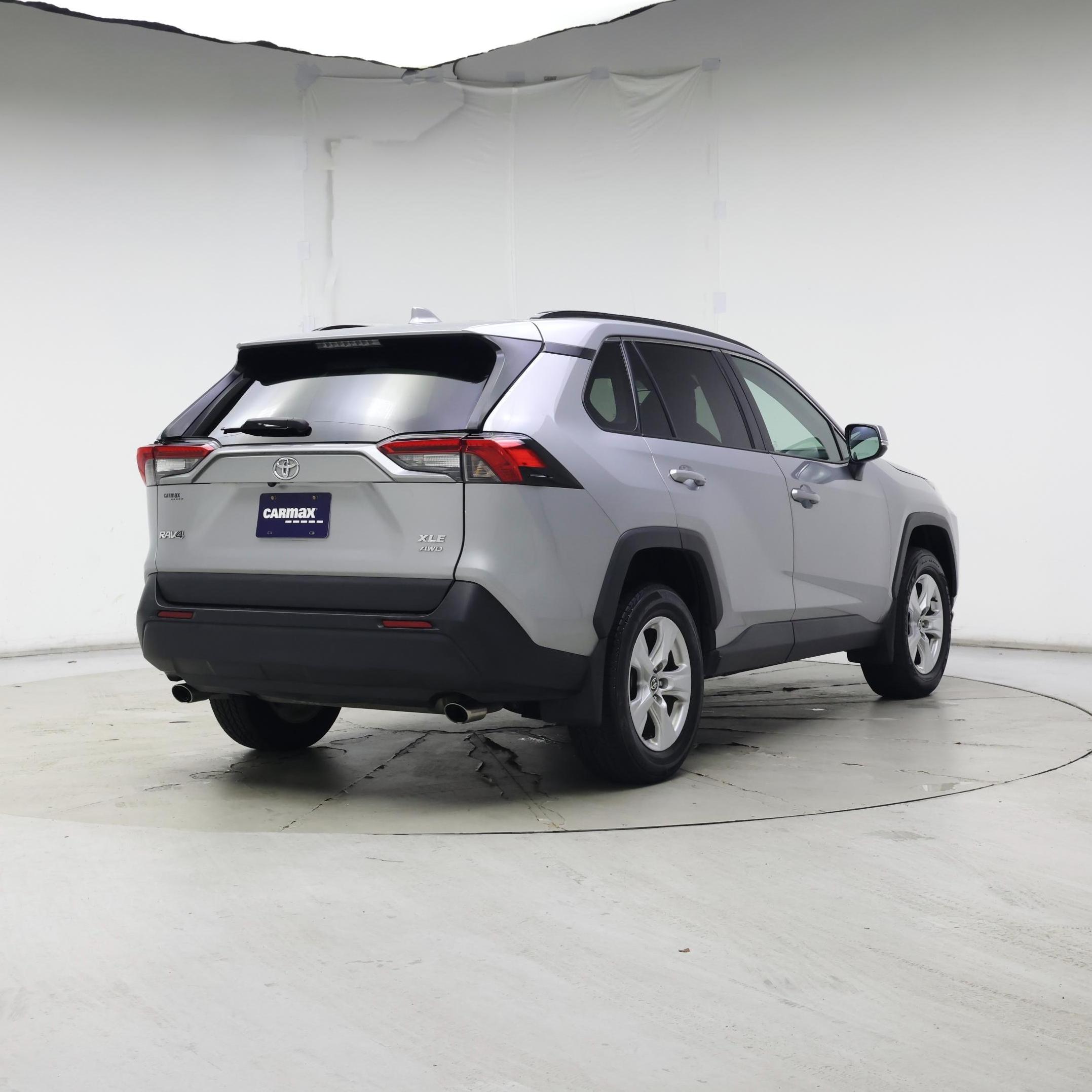 Thumbnail: 2021 Toyota RAV4 - 8