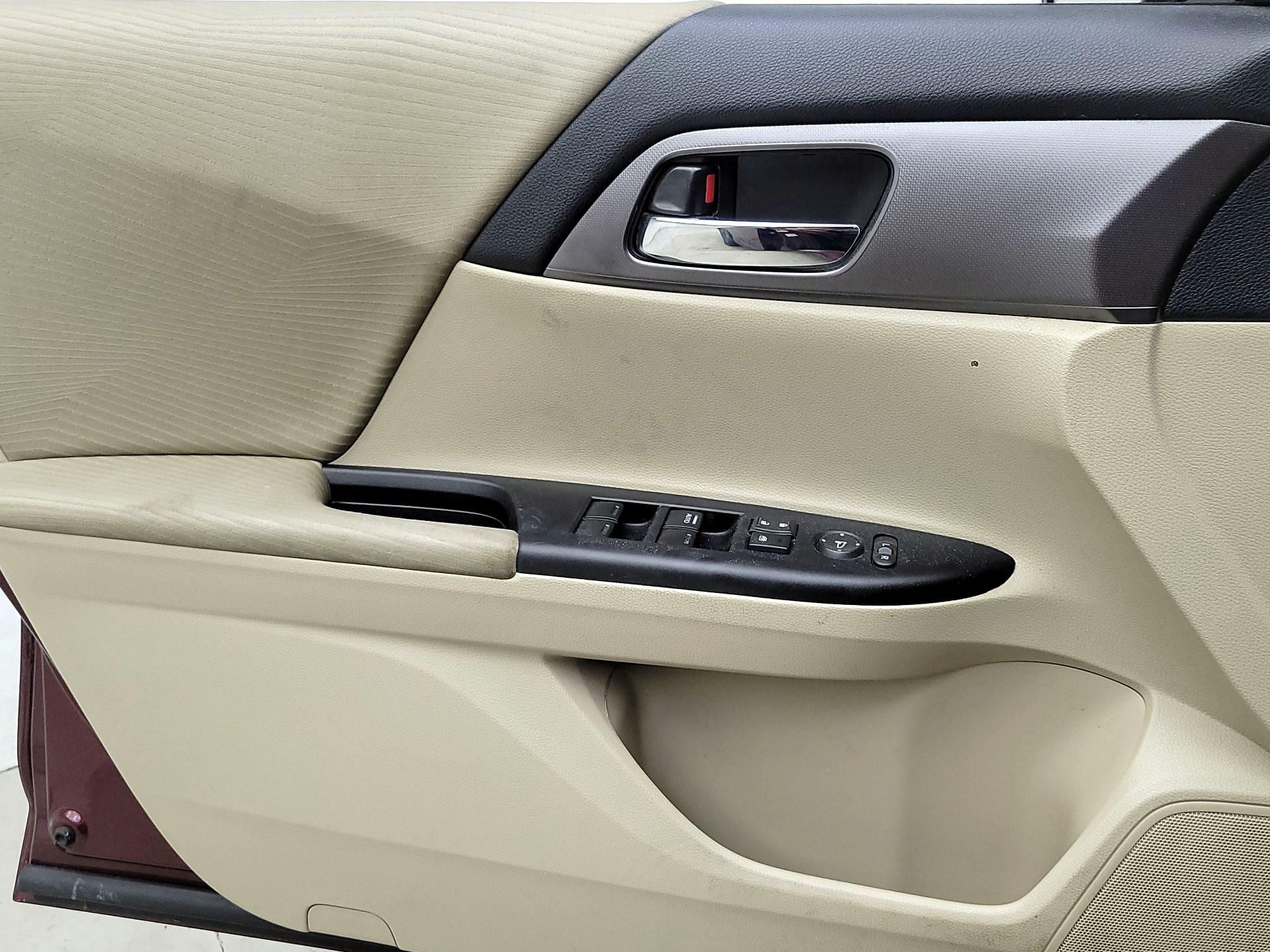Thumbnail: 2015 Honda Accord - 12