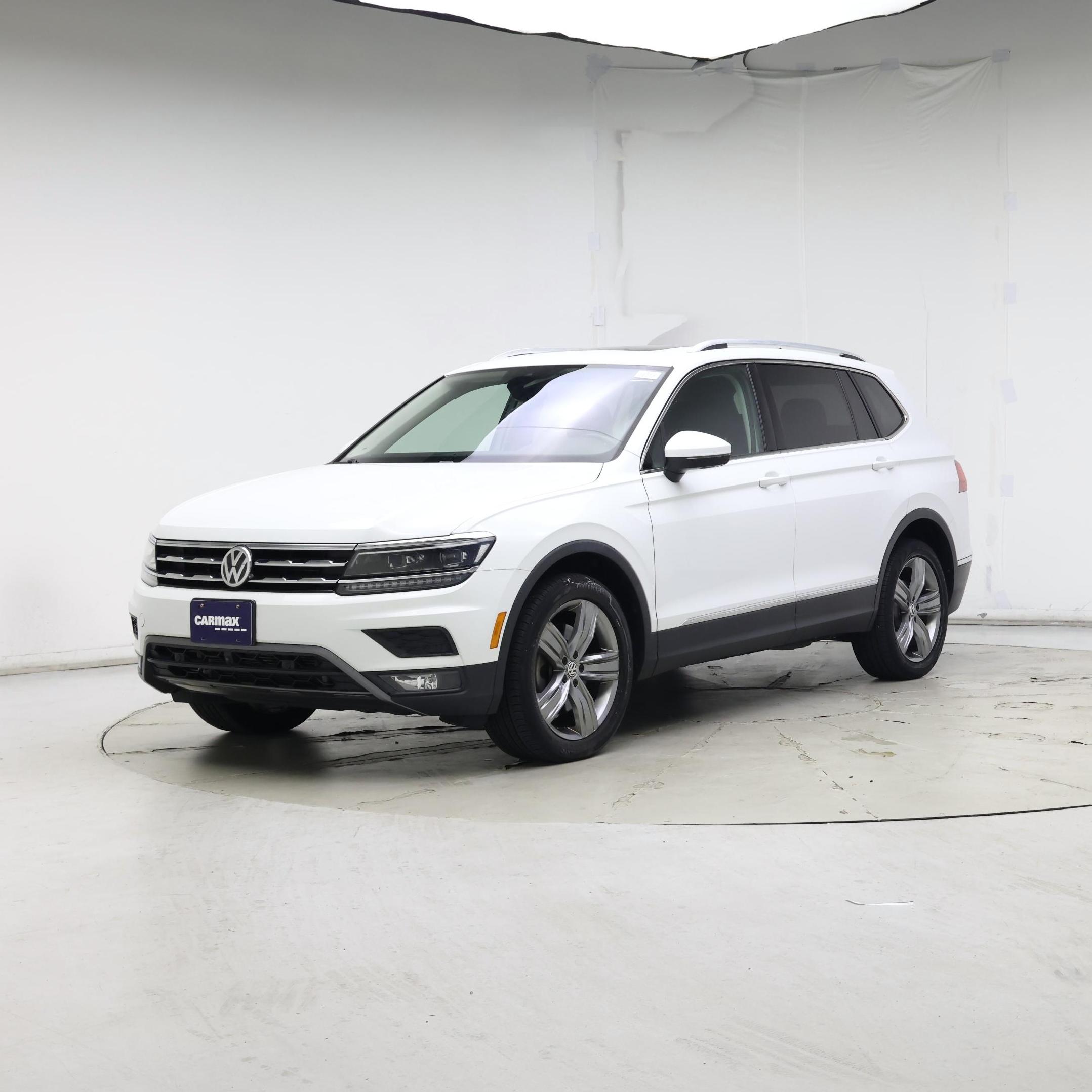 Thumbnail: 2018 Volkswagen Tiguan - 4