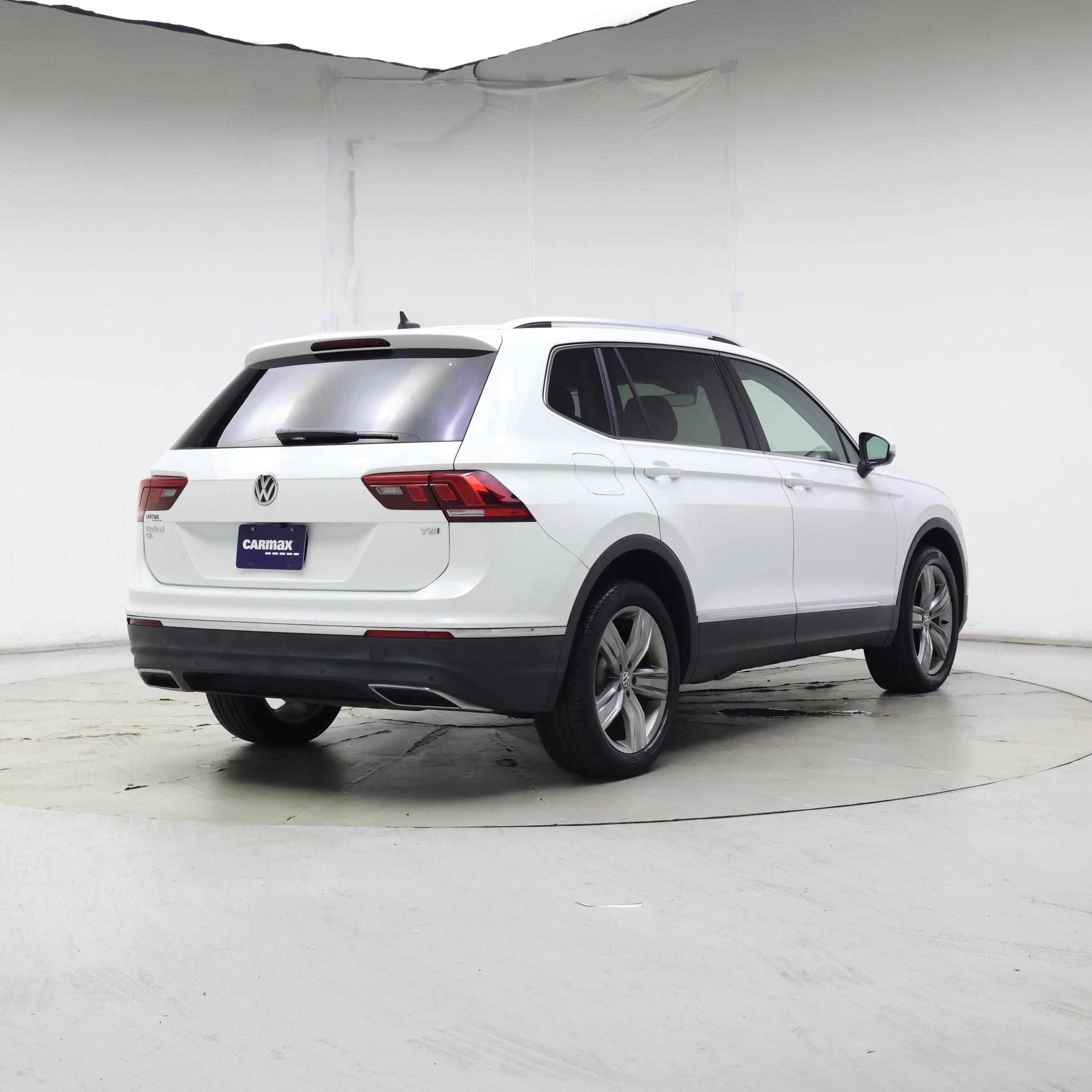Thumbnail: 2018 Volkswagen Tiguan - 8