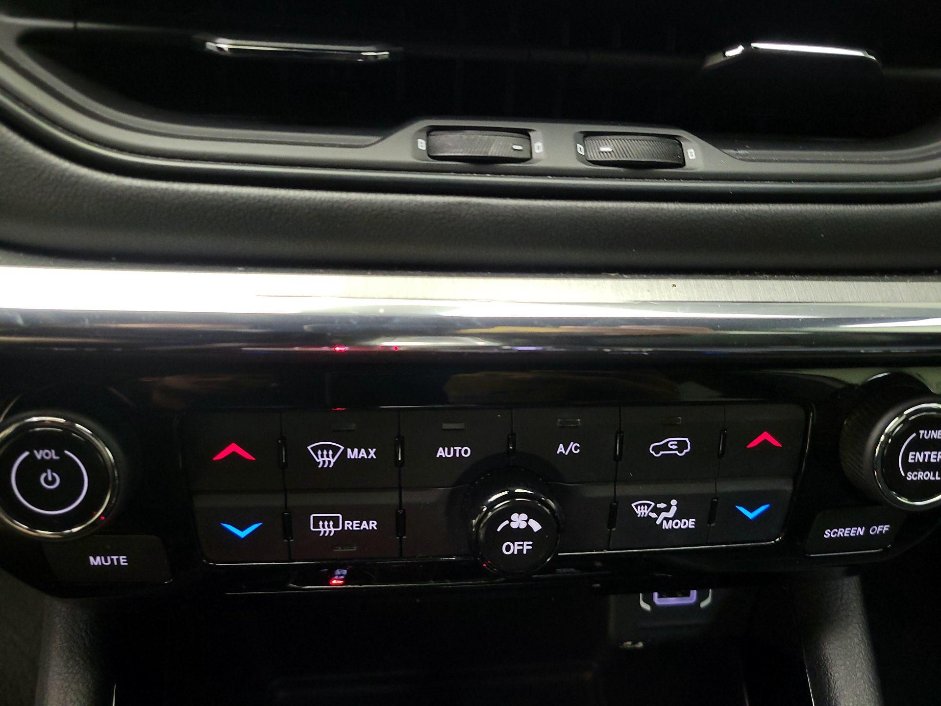 Thumbnail: 2022 Jeep Compass - 16