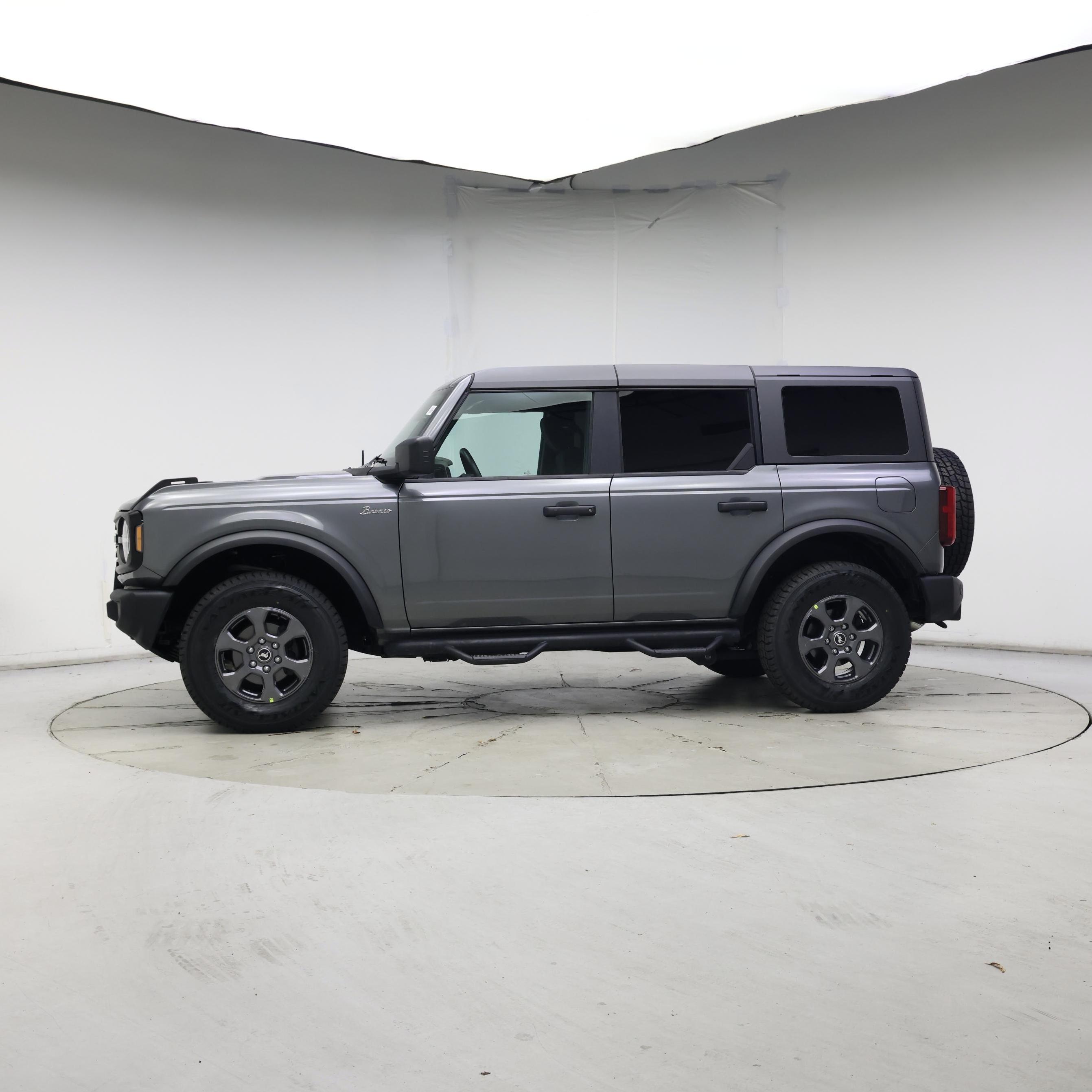 Thumbnail: 2022 Ford Bronco - 3
