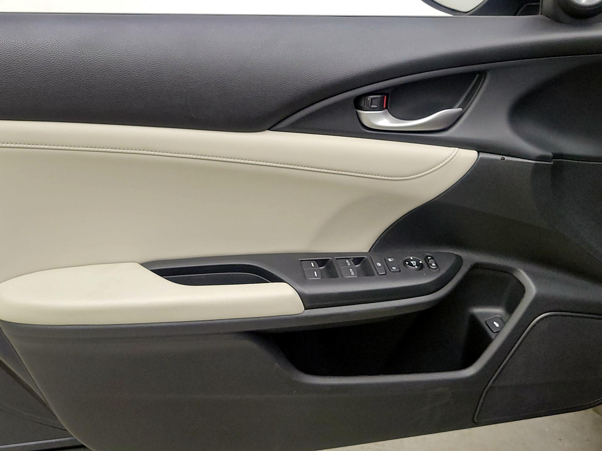 Thumbnail: 2020 Honda Insight - 12