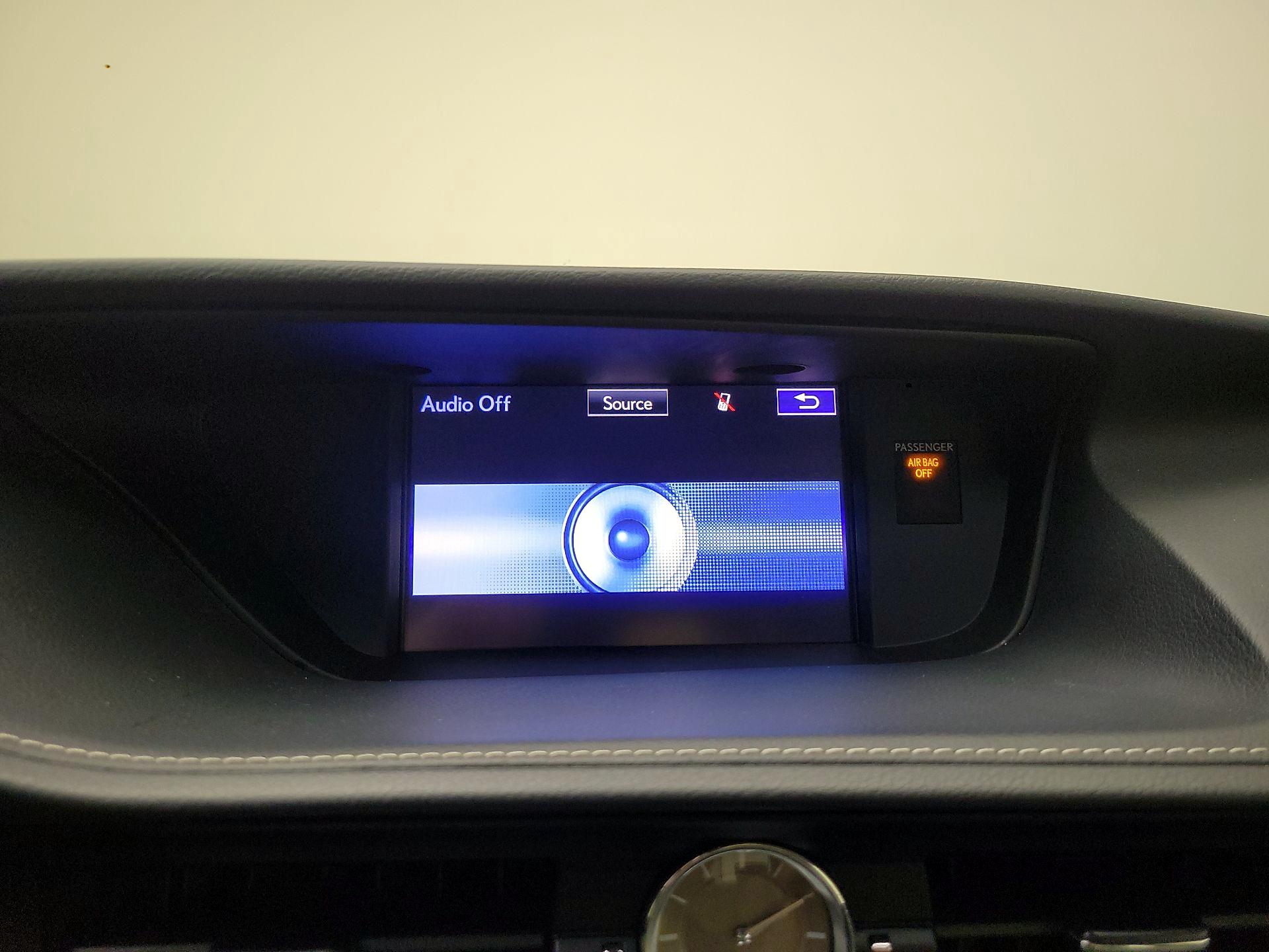 Thumbnail: 2016 Lexus ES - 16
