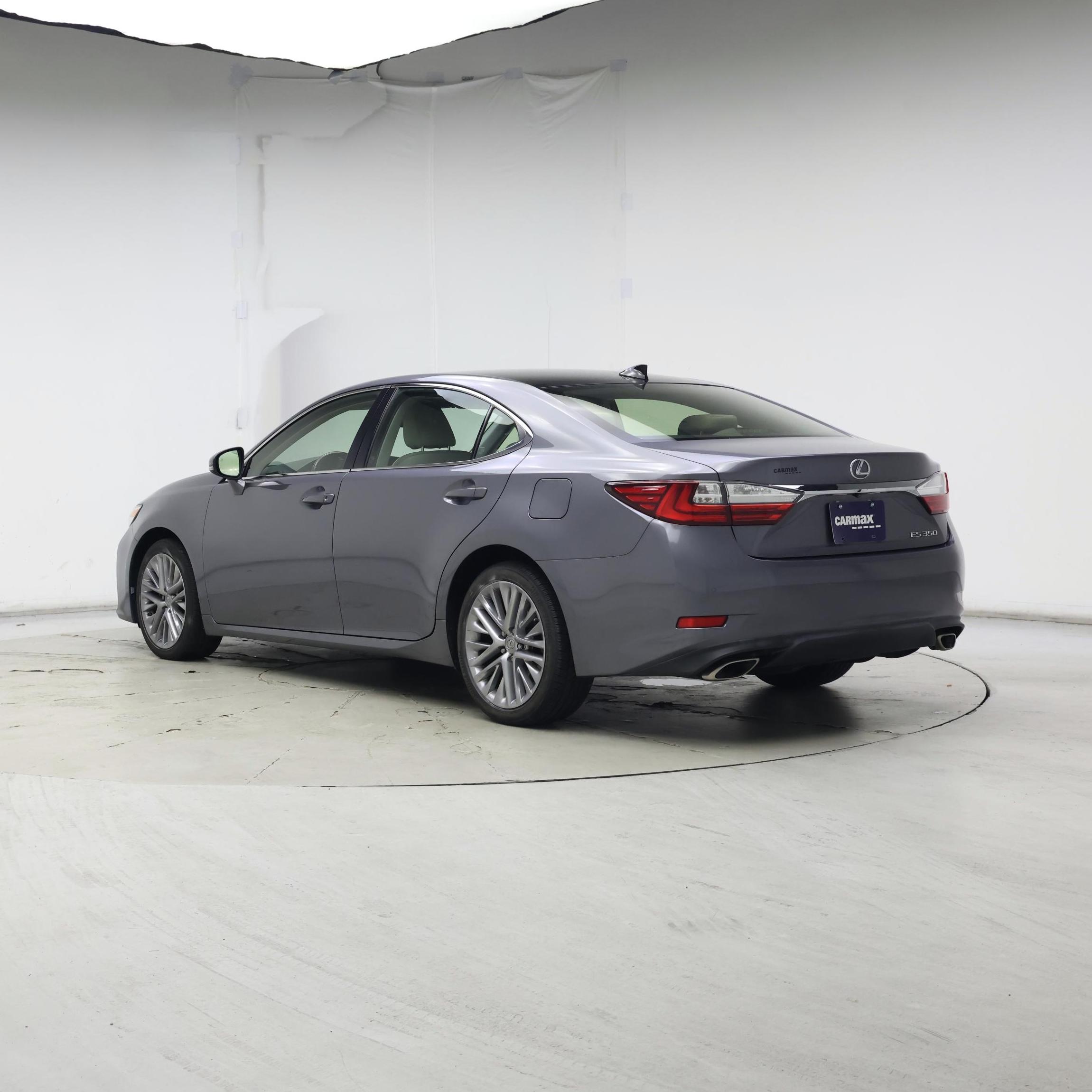 Thumbnail: 2016 Lexus ES - 2