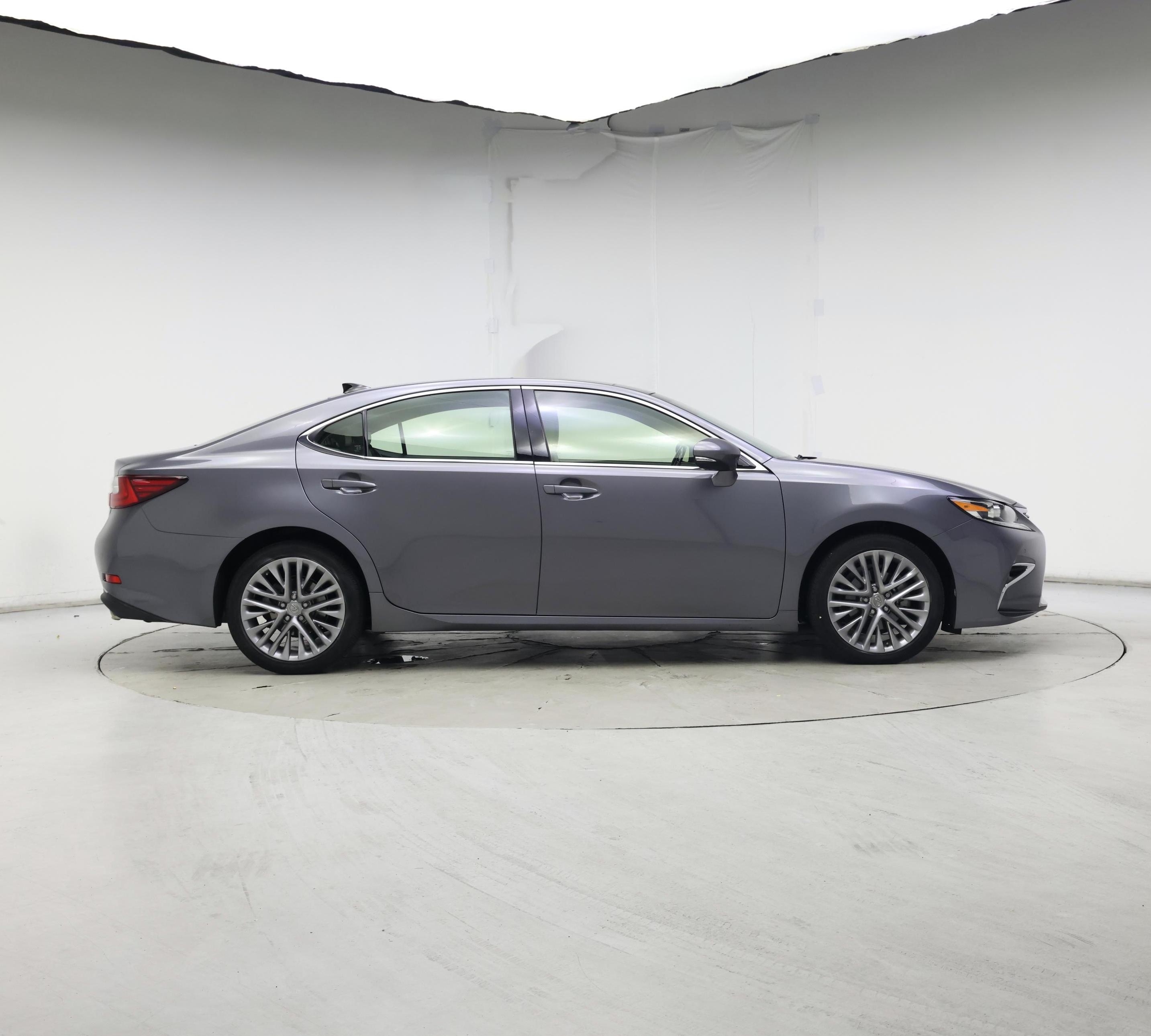 Thumbnail: 2016 Lexus ES - 7