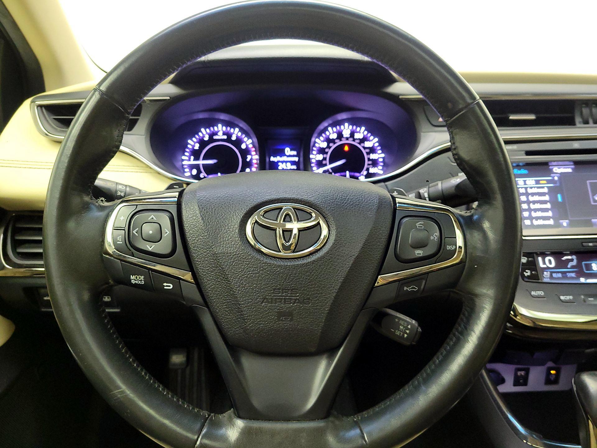 Thumbnail: 2015 Toyota Avalon - 10