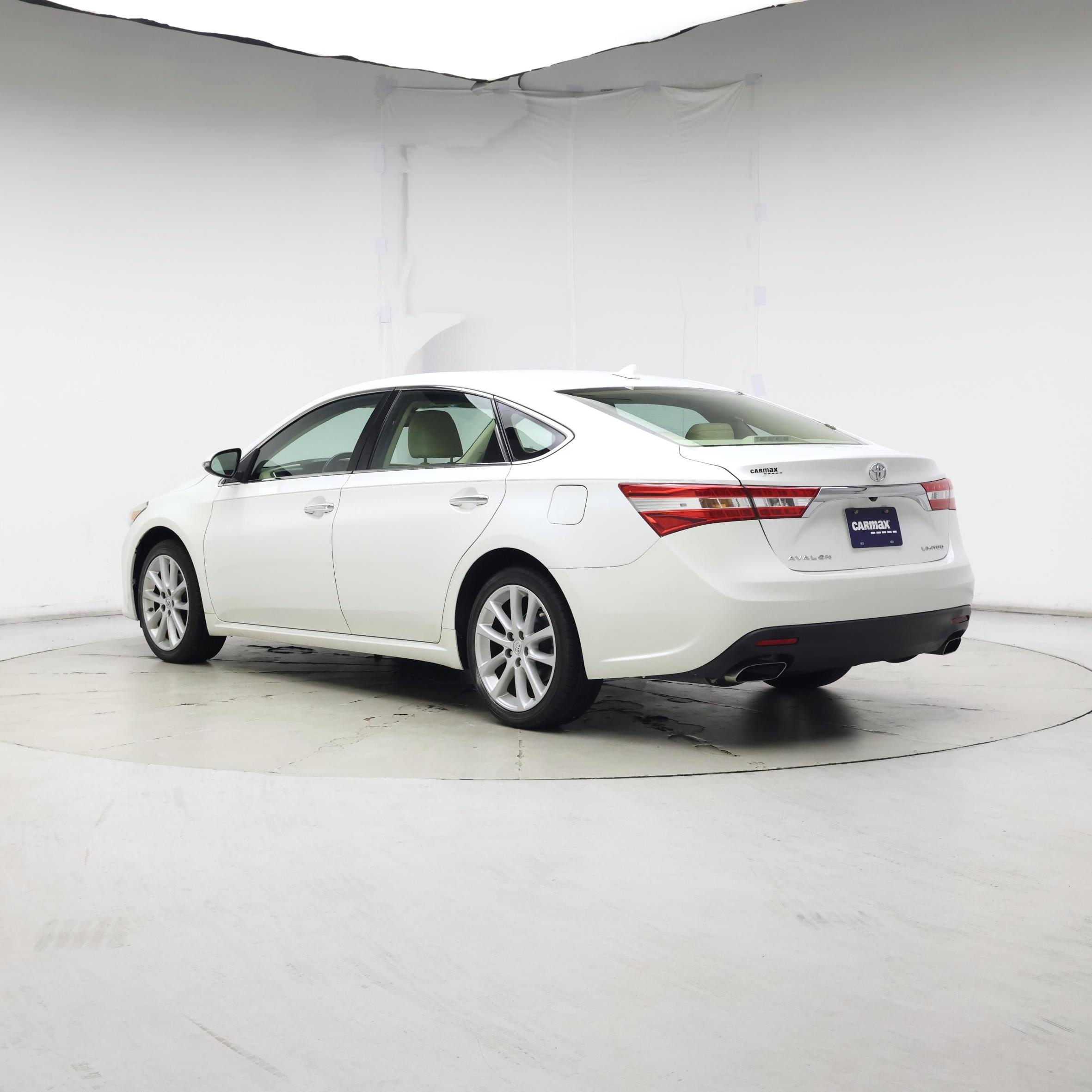 Thumbnail: 2015 Toyota Avalon - 2