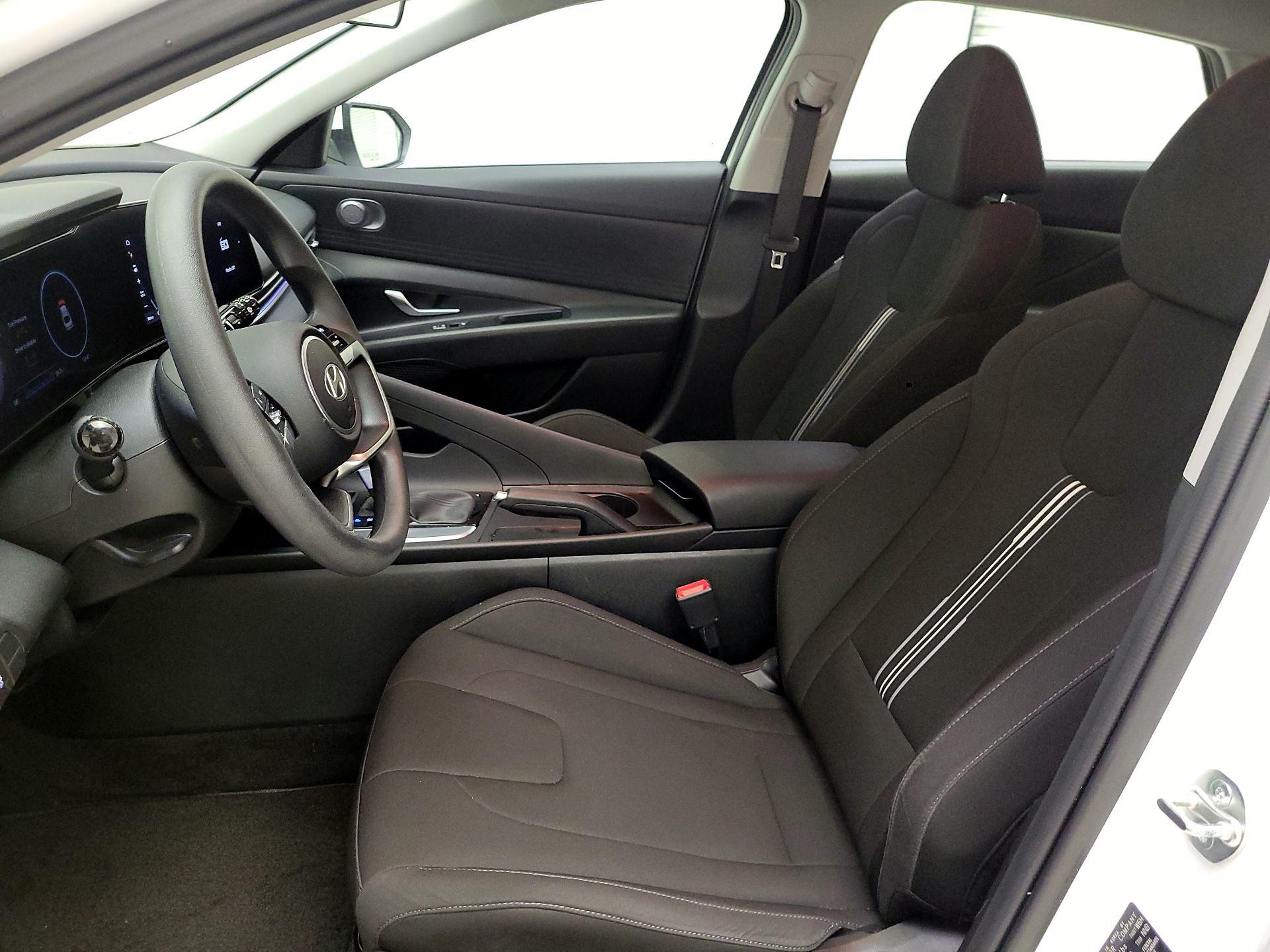 Thumbnail: 2024 Hyundai Elantra - 11
