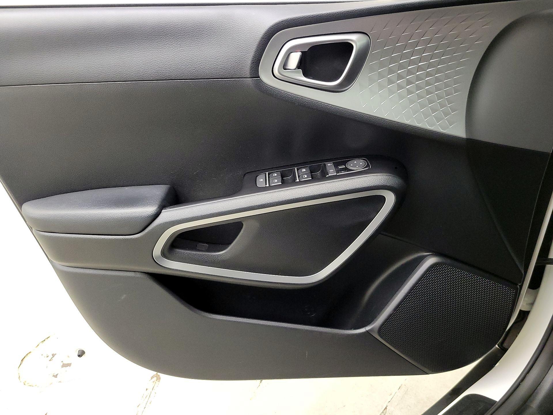 Thumbnail: 2021 Kia Soul - 12