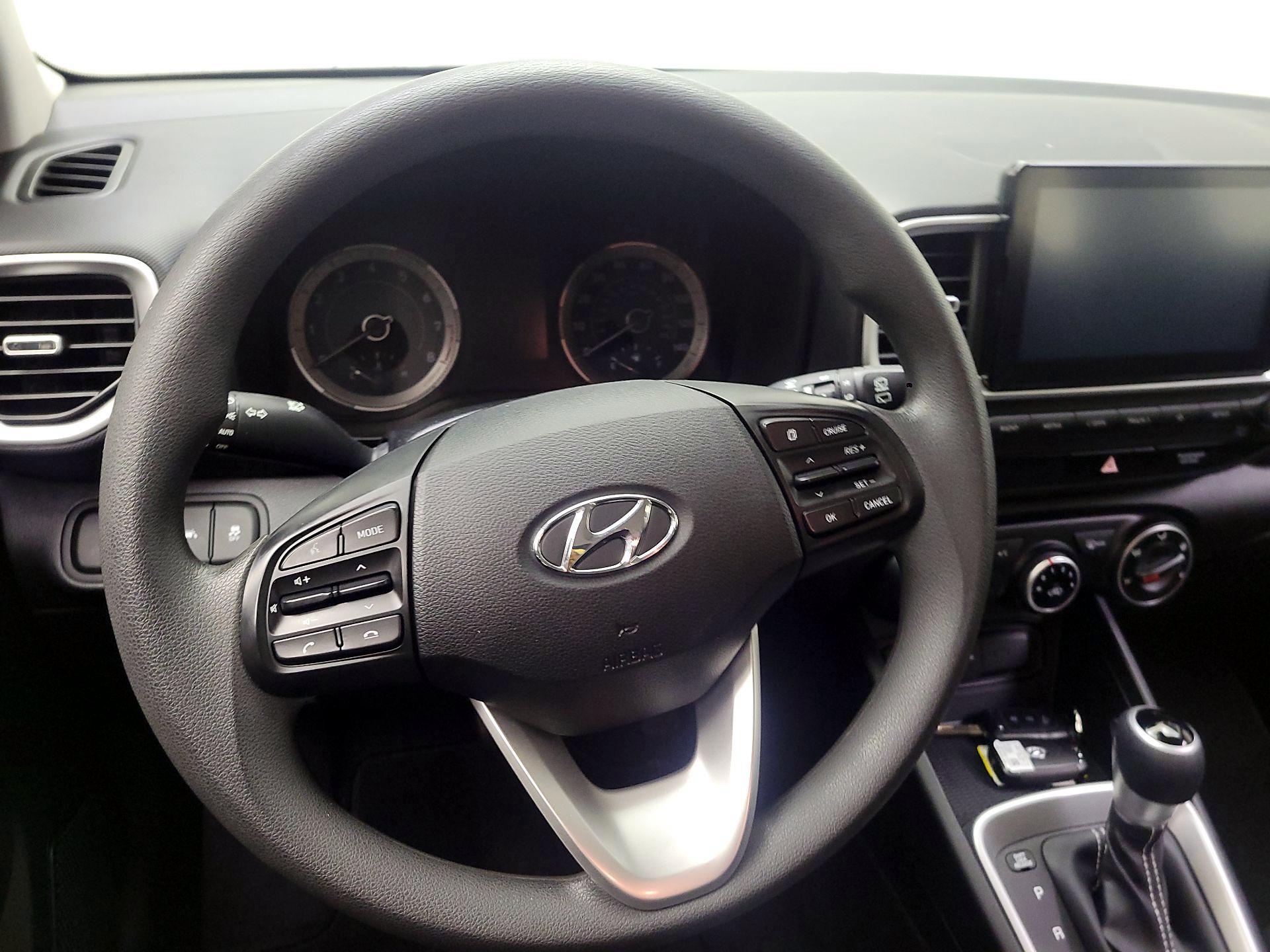 Thumbnail: 2022 Hyundai Venue - 10