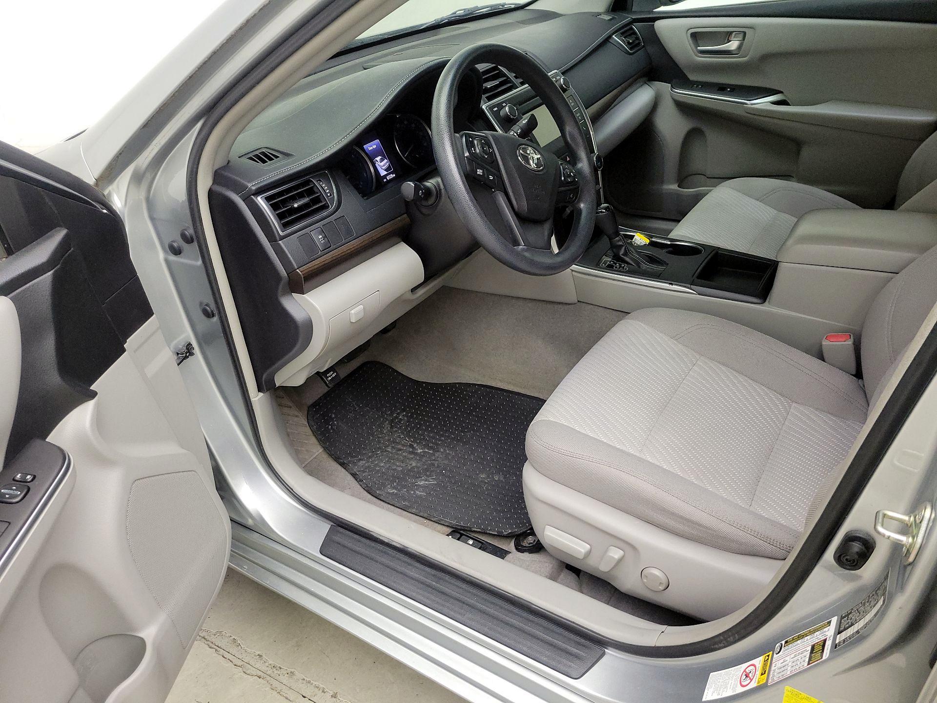 Thumbnail: 2017 Toyota Camry - 11