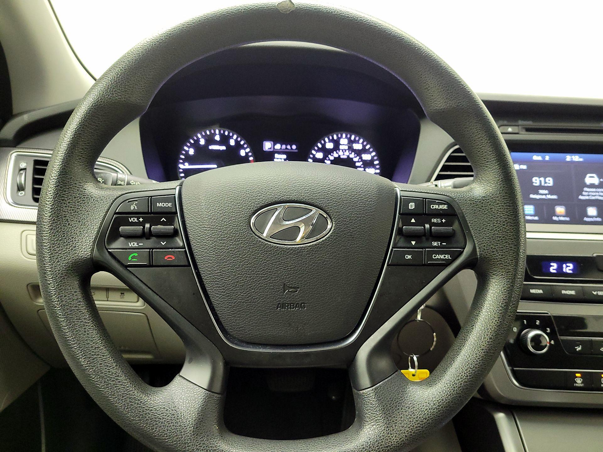Thumbnail: 2017 Hyundai Sonata - 10