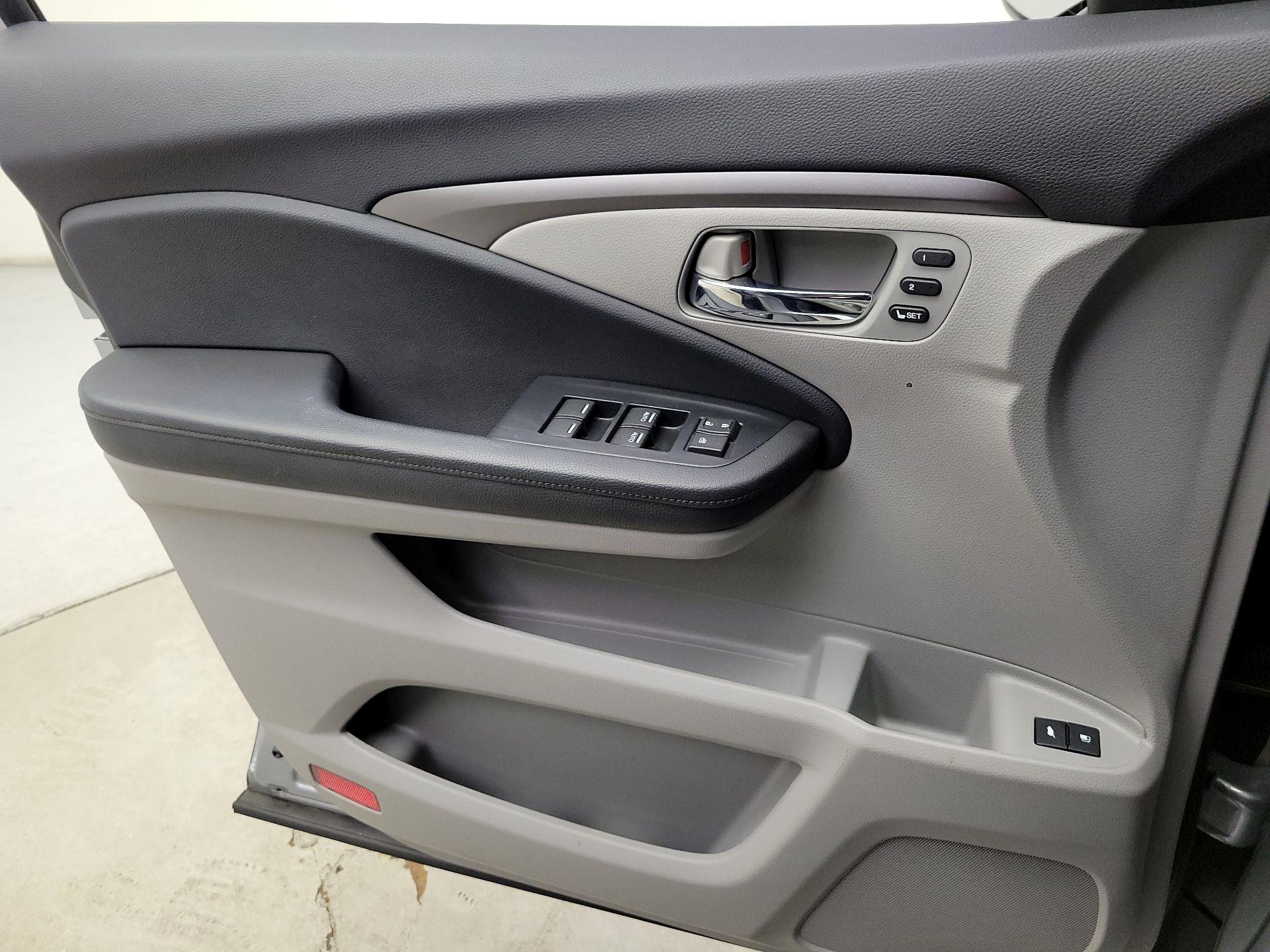 Thumbnail: 2021 Honda Pilot - 12