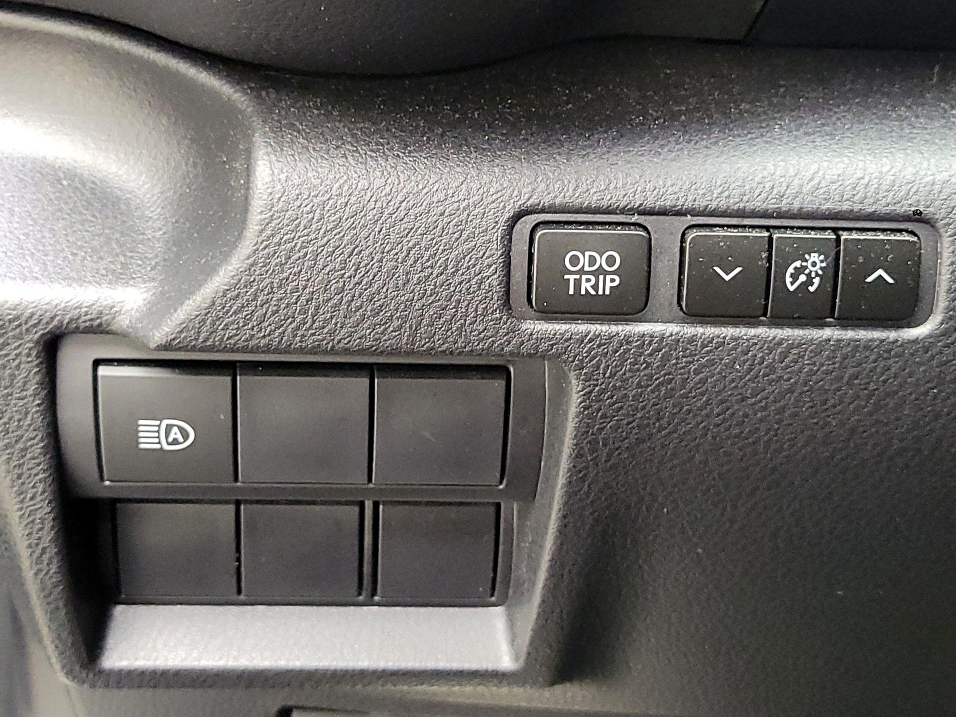 Thumbnail: 2021 Lexus IS - 13