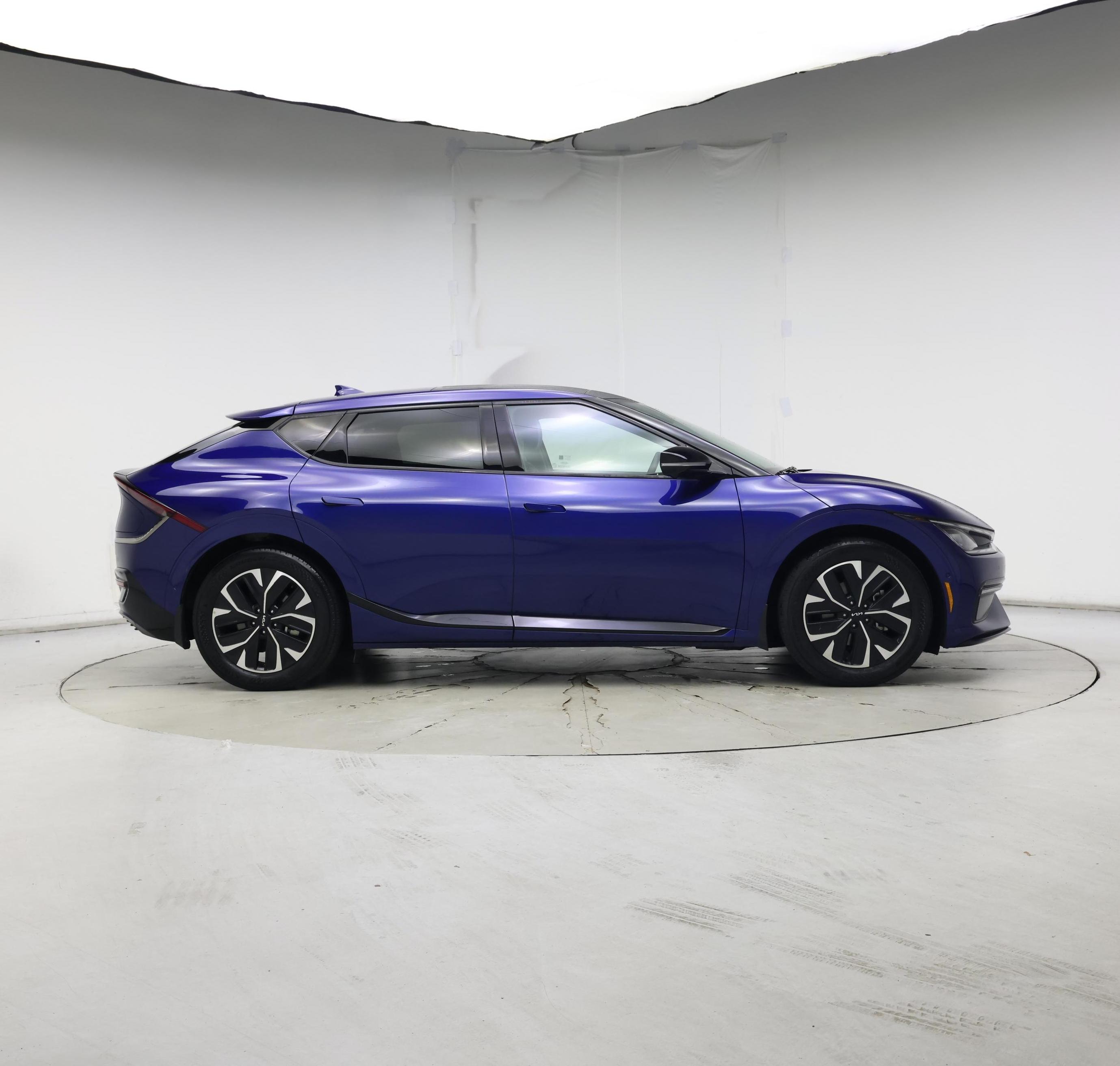 Thumbnail: 2022 Kia EV6 - 7