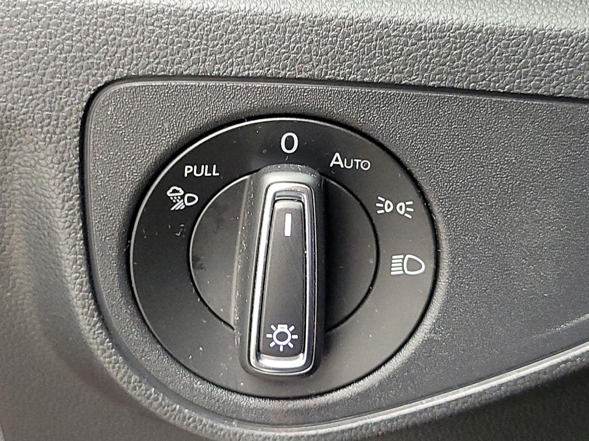 Thumbnail: 2022 Volkswagen Atlas - 13