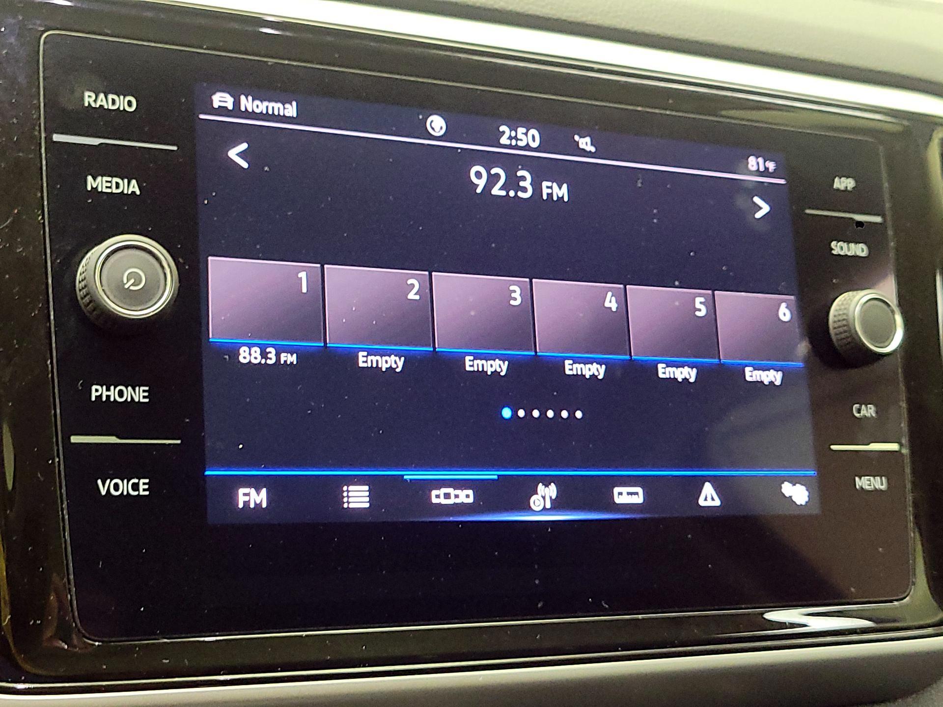 Thumbnail: 2022 Volkswagen Atlas - 15