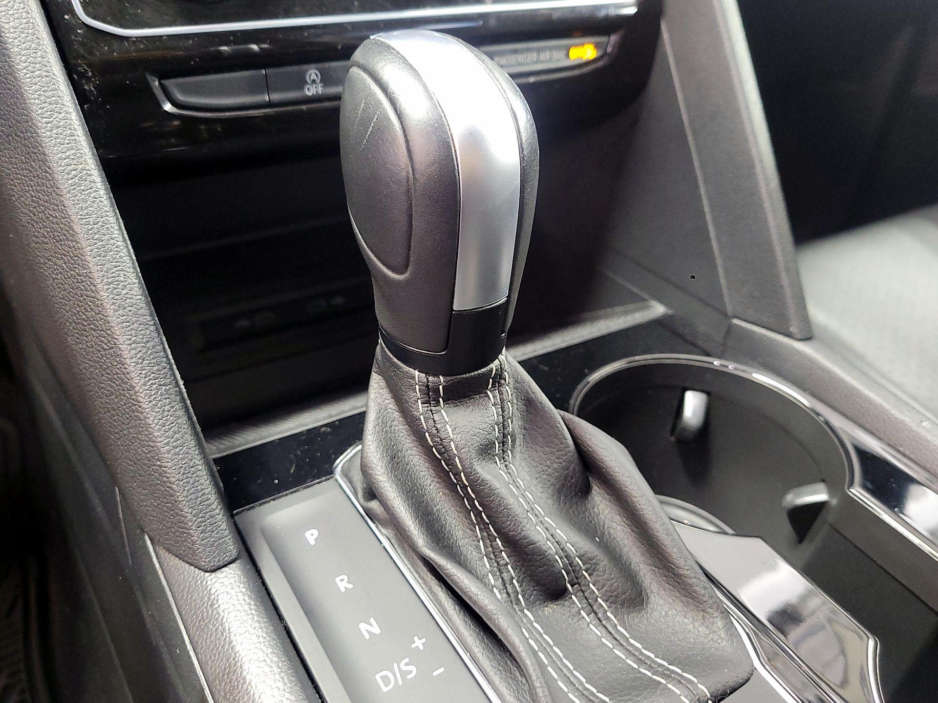 Thumbnail: 2022 Volkswagen Atlas - 17