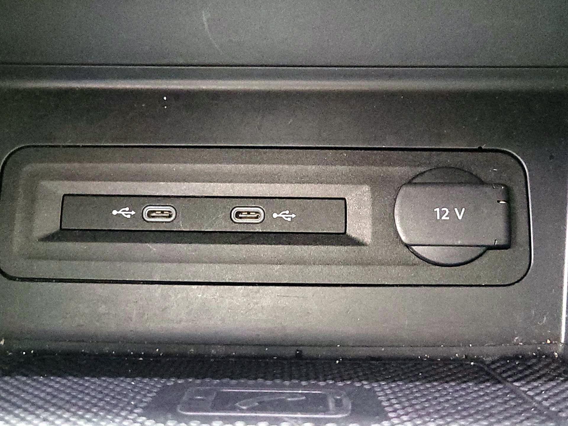 Thumbnail: 2022 Volkswagen Atlas - 18