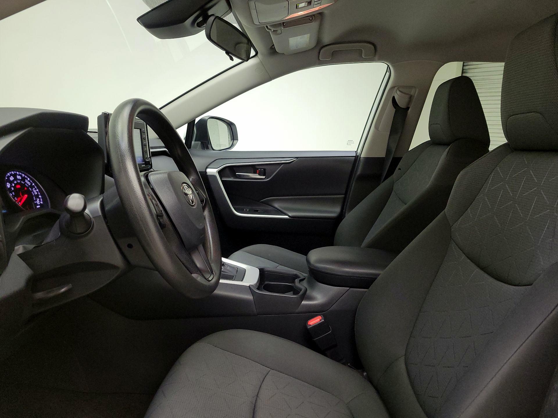 Thumbnail: 2021 Toyota RAV4 - 11