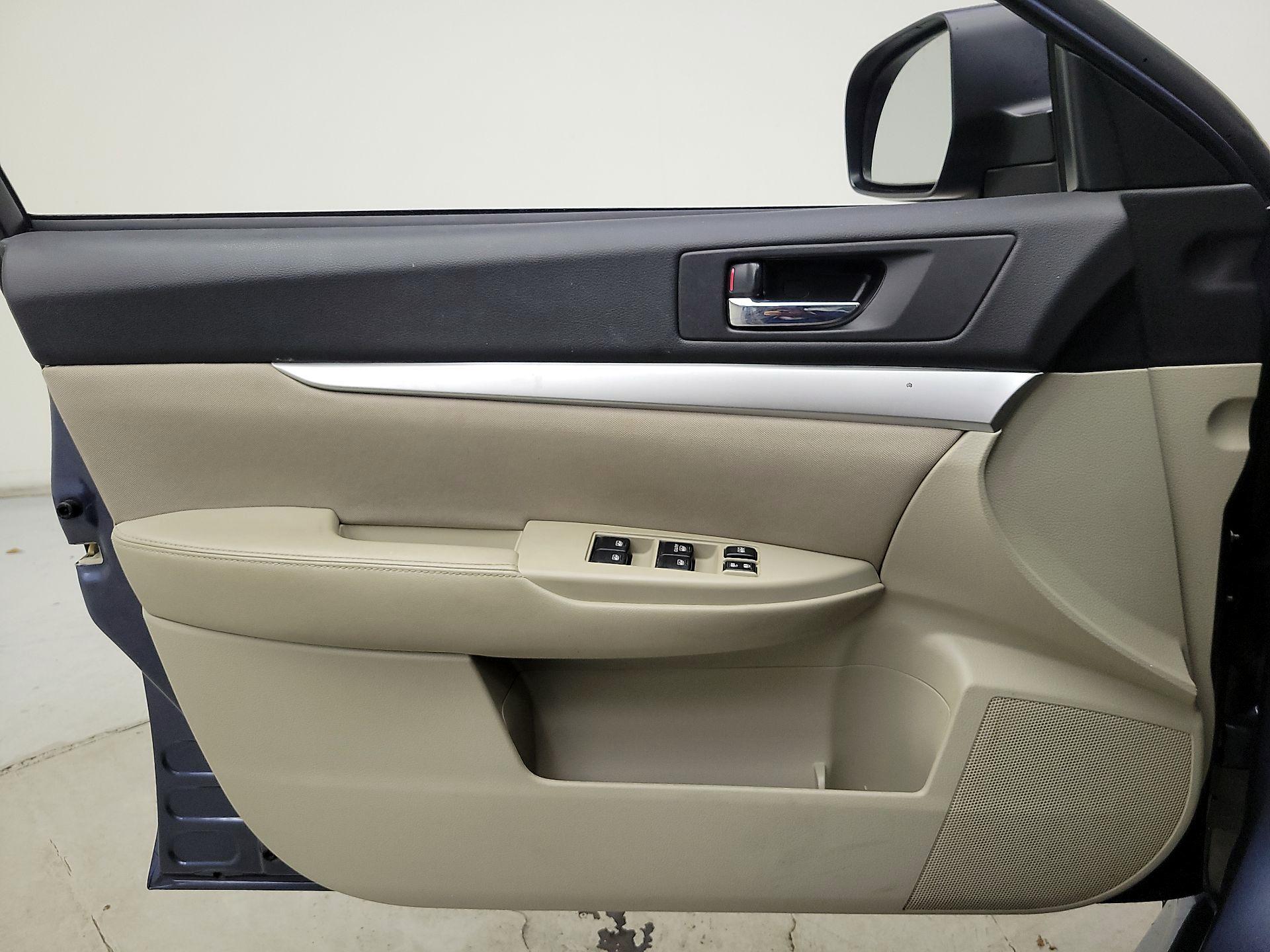 Thumbnail: 2014 Subaru Legacy - 12