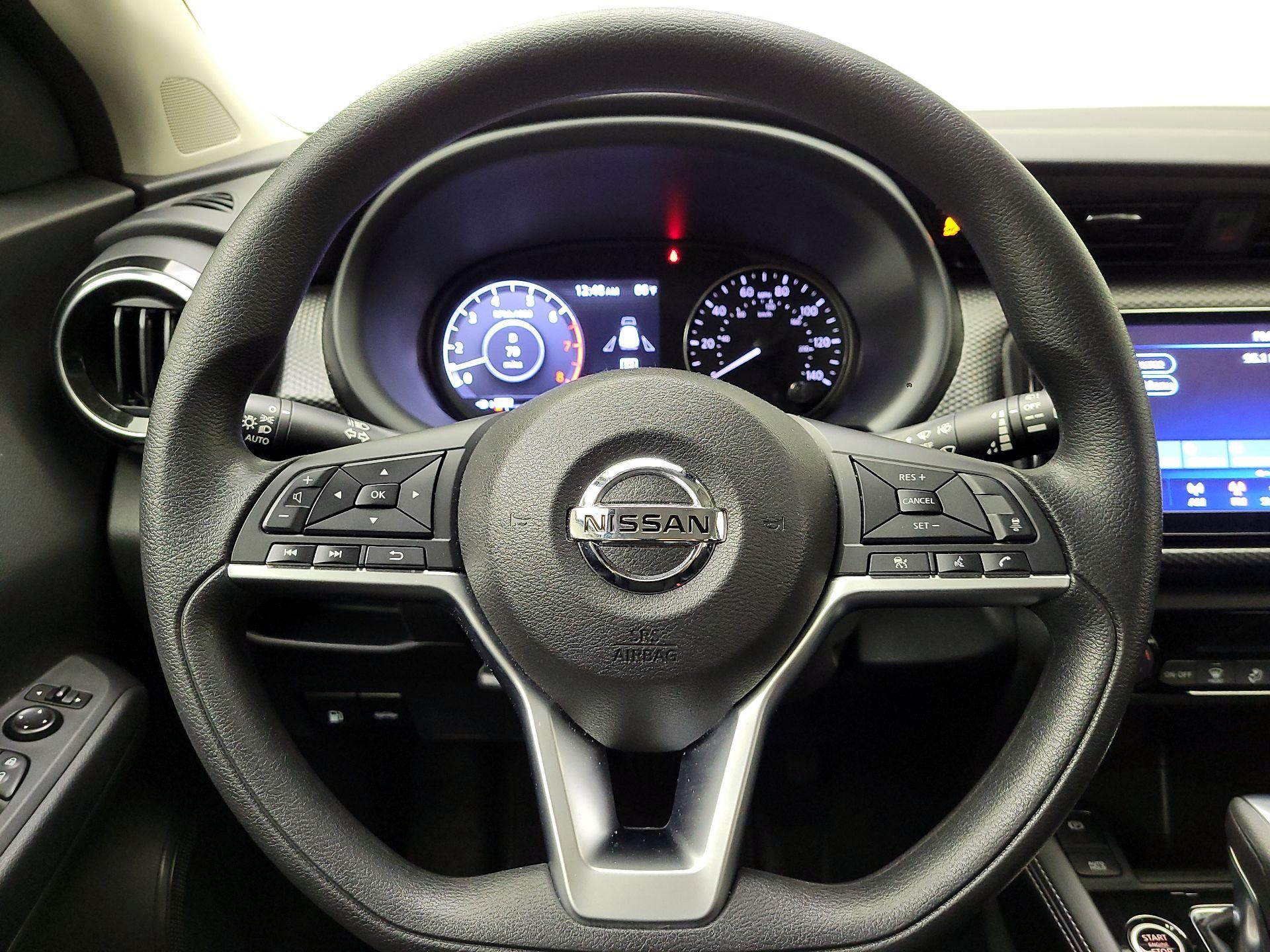 Thumbnail: 2021 Nissan Kicks - 10