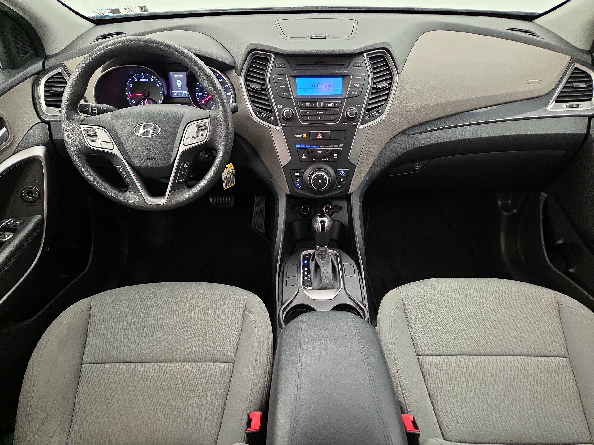 Thumbnail: 2016 Hyundai Santa Fe - 9