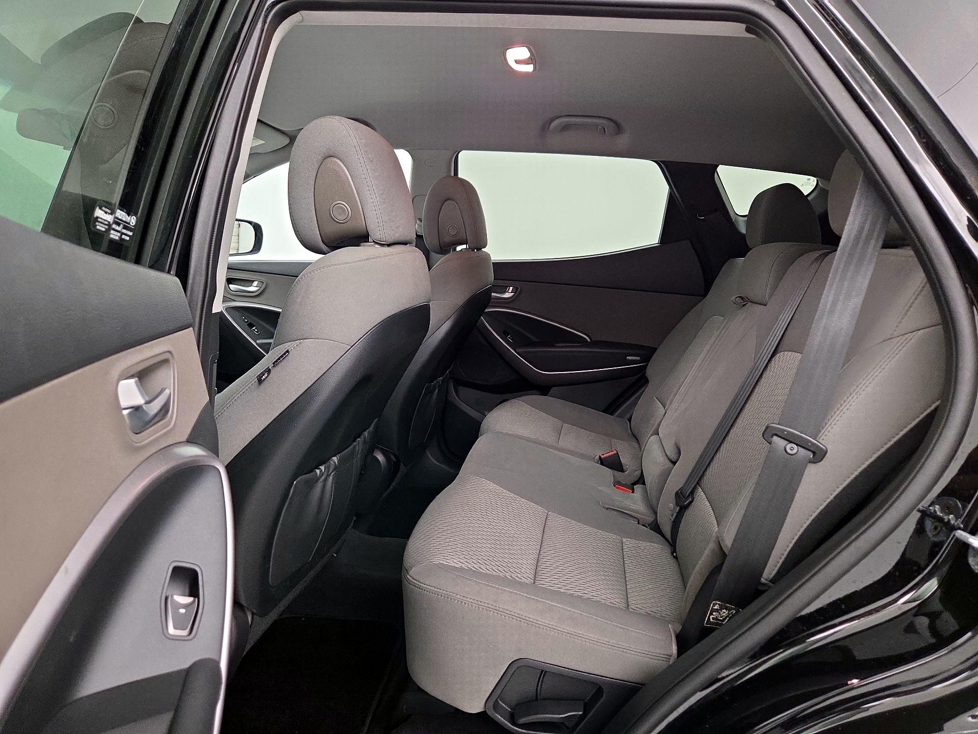 Thumbnail: 2016 Hyundai Santa Fe - 18
