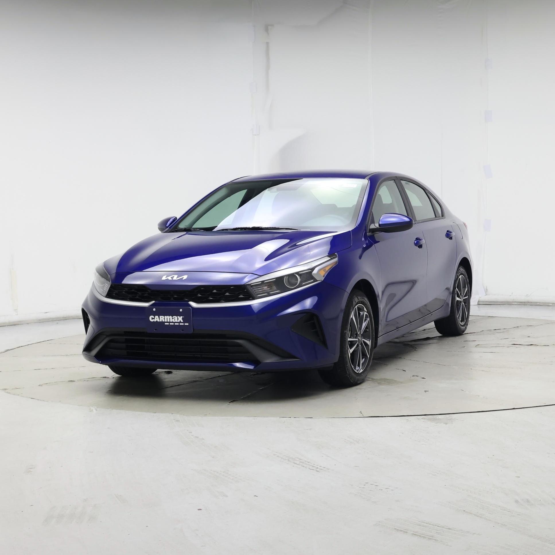 Thumbnail: 2024 Kia Forte - 4