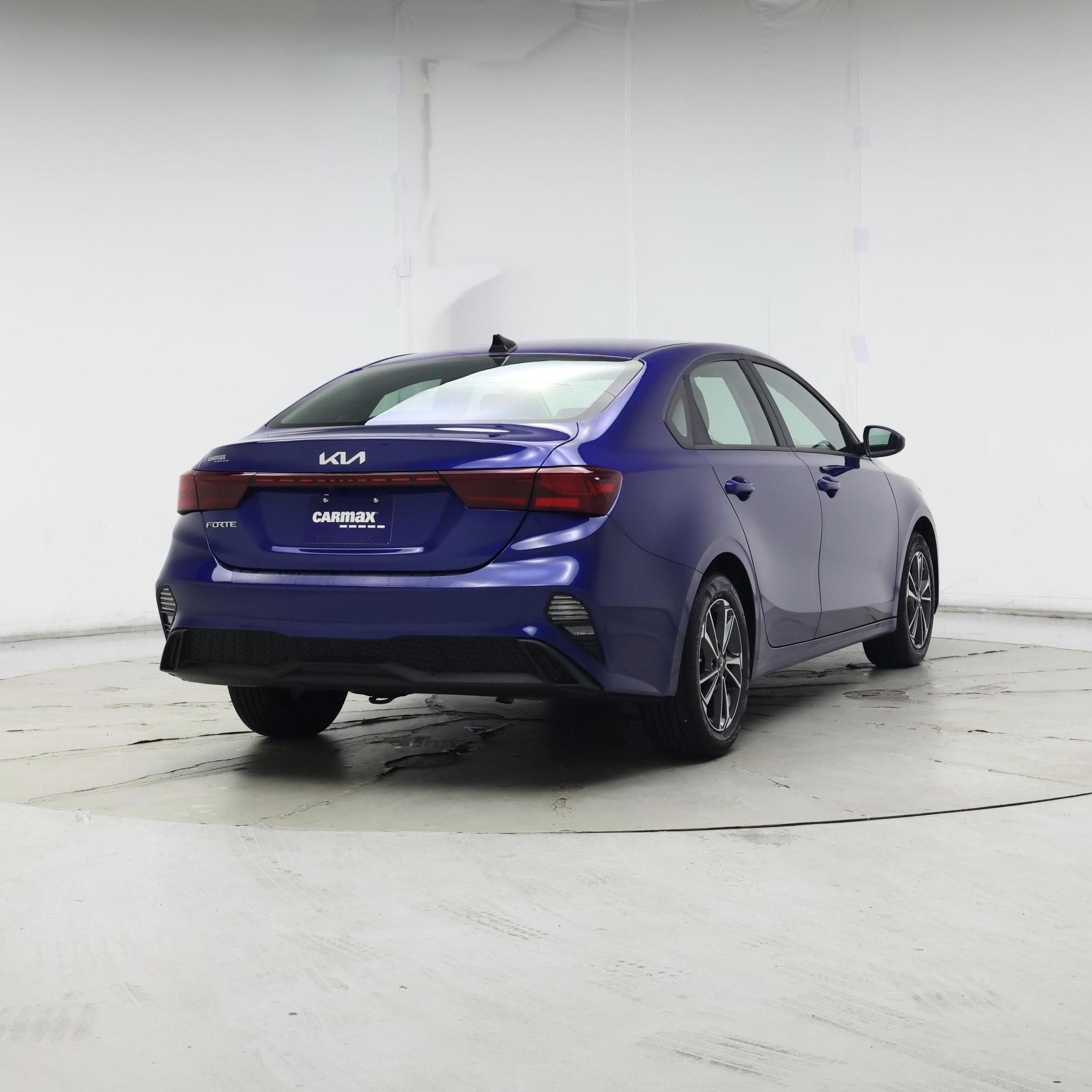 Thumbnail: 2024 Kia Forte - 8
