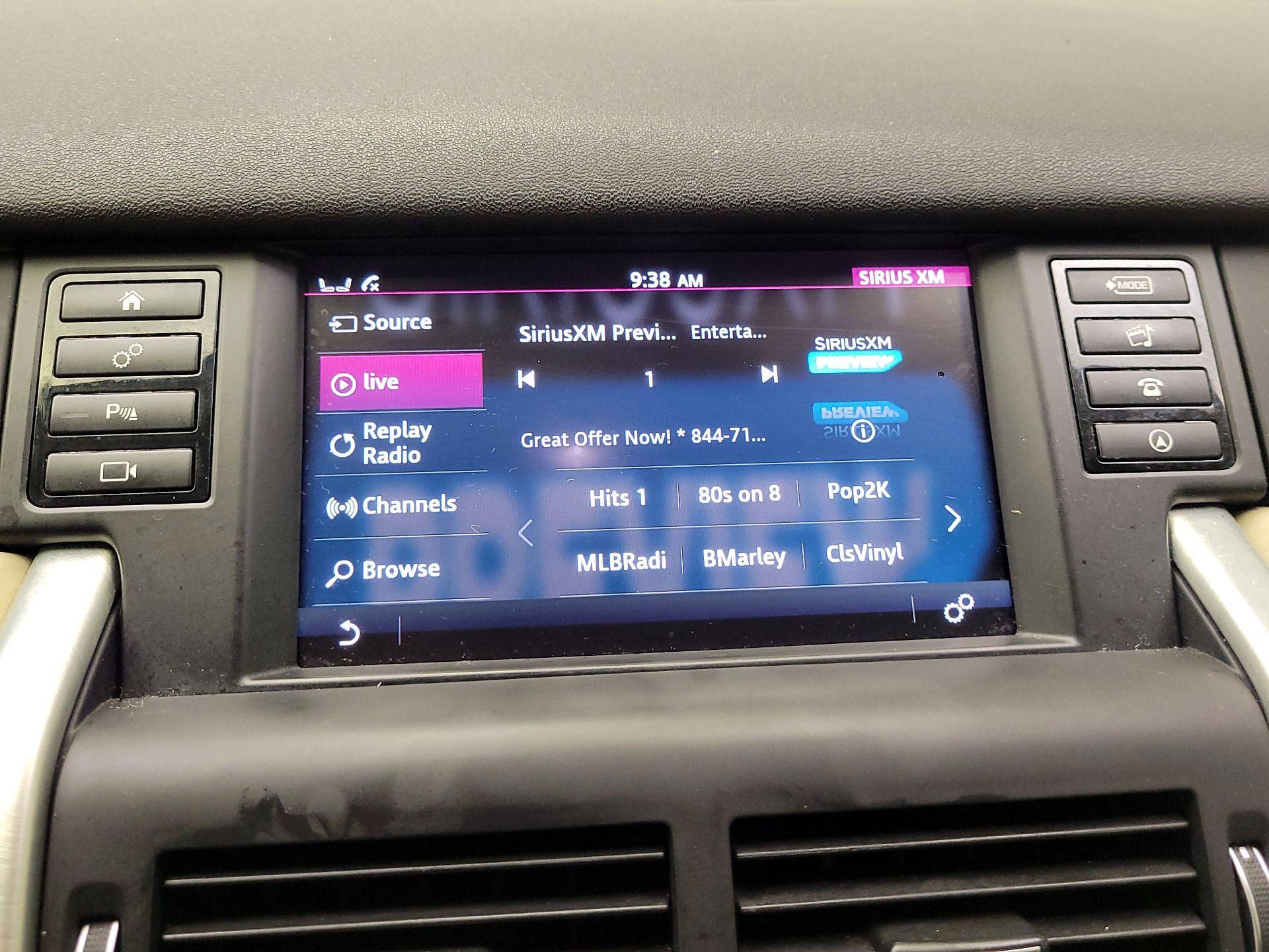 Thumbnail: 2019 Land Rover Discovery Sport - 15