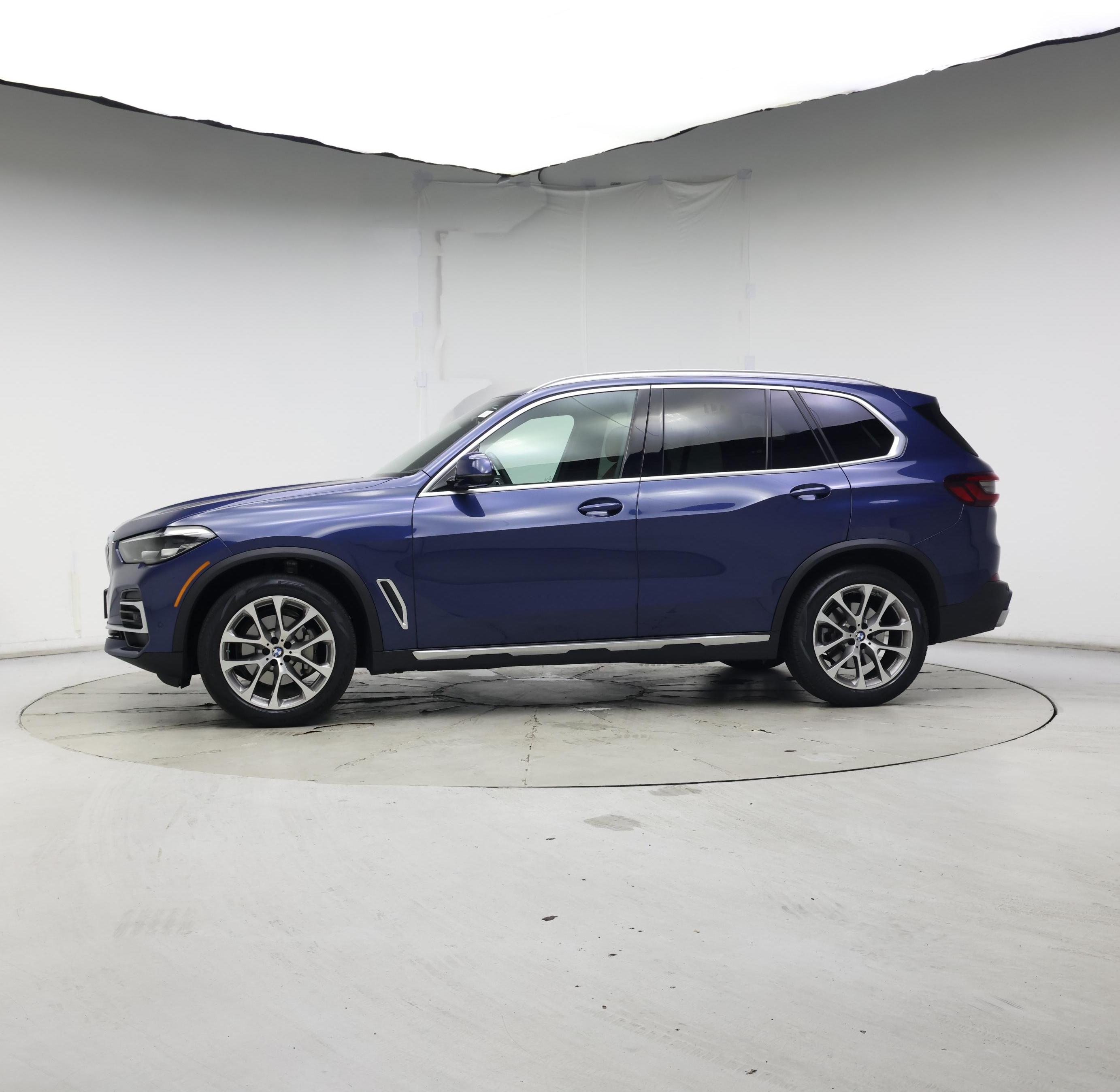 Thumbnail: 2023 BMW X5 - 3