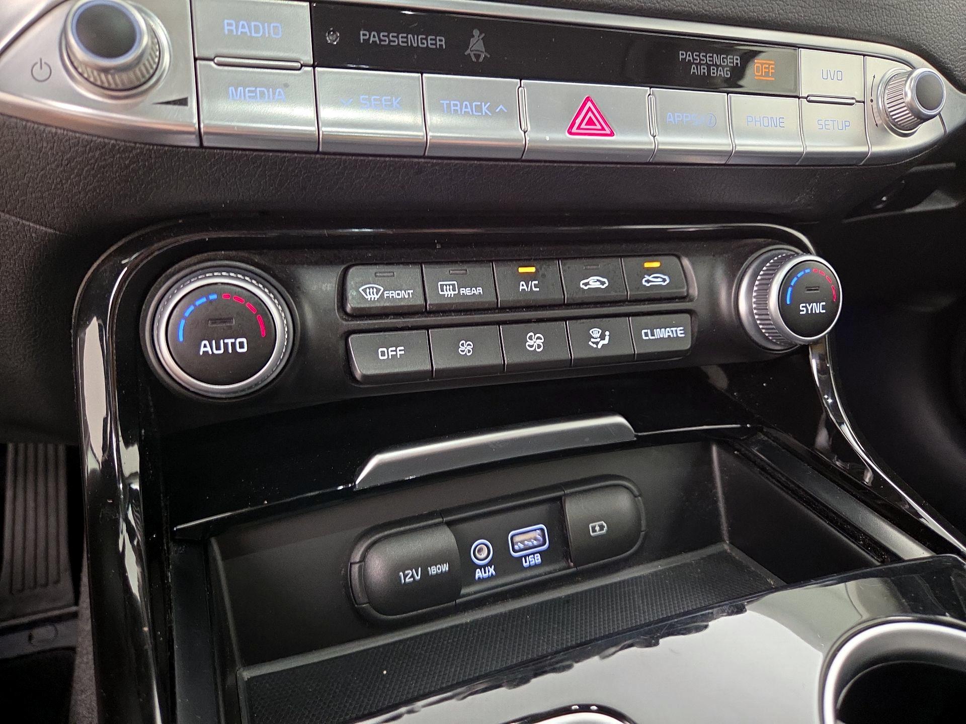 Thumbnail: 2018 Kia Stinger - 16