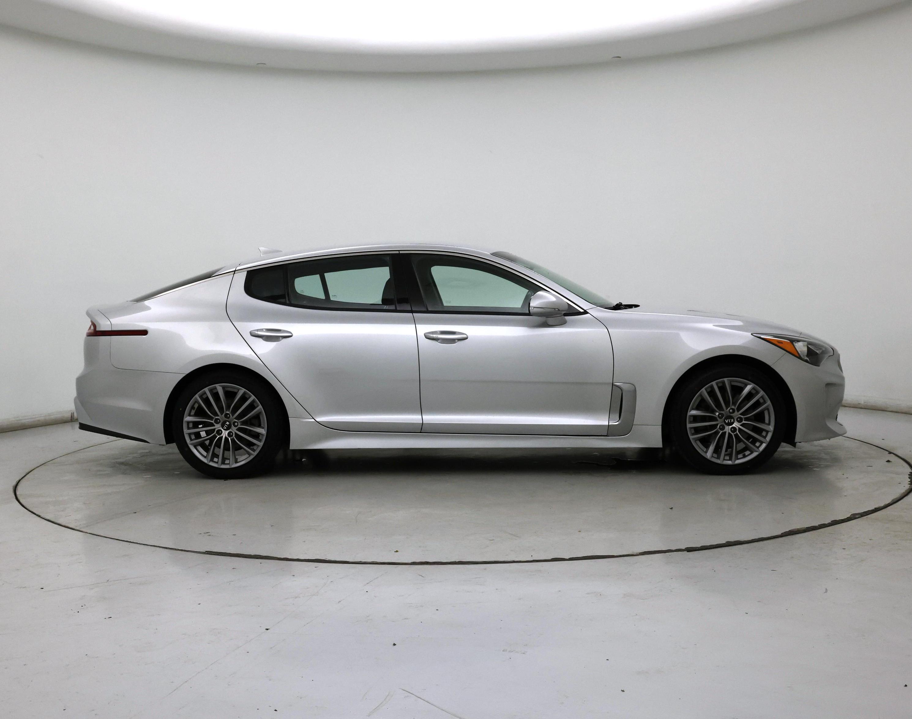 Thumbnail: 2018 Kia Stinger - 7