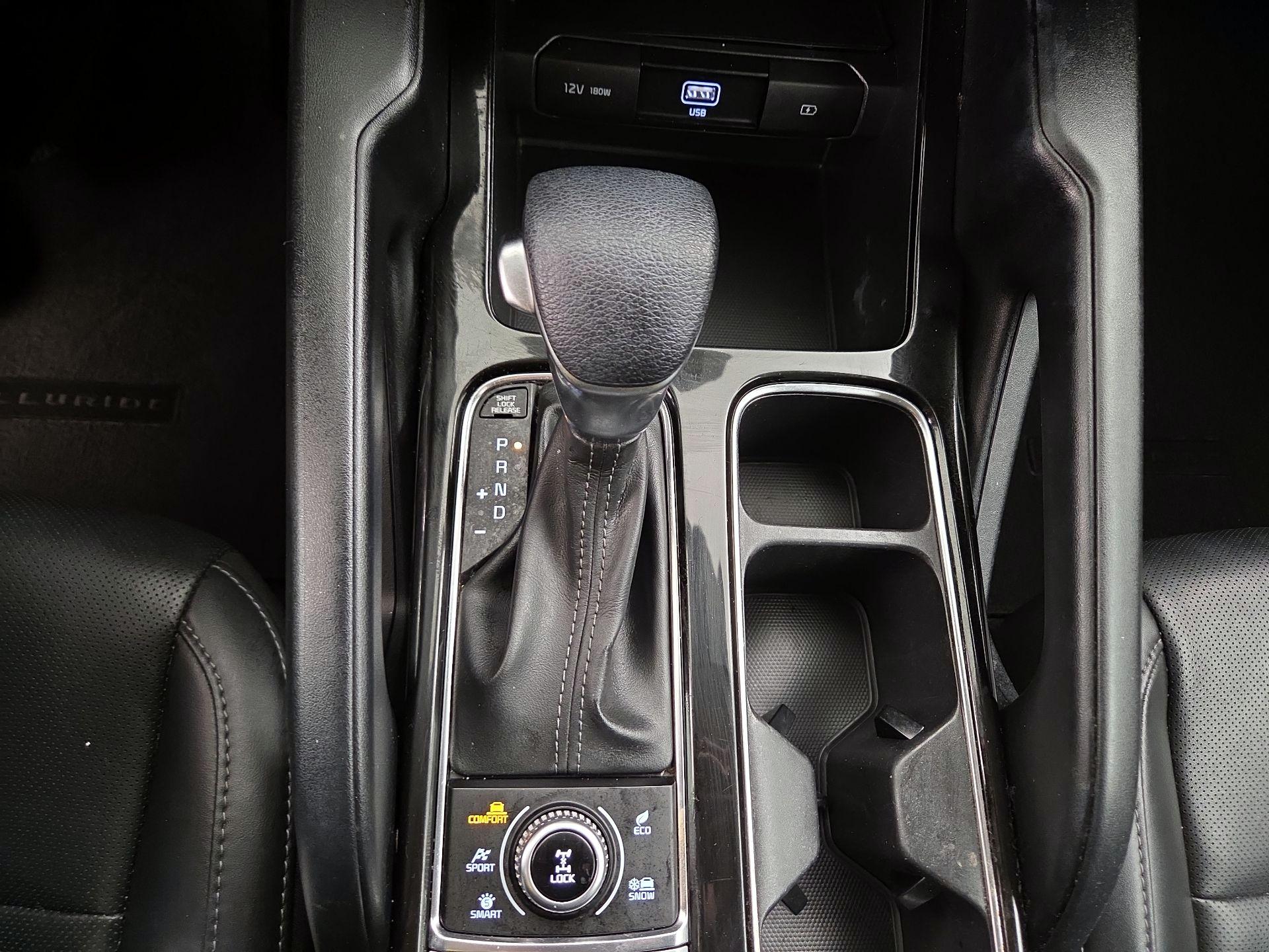 Thumbnail: 2021 Kia Telluride - 17