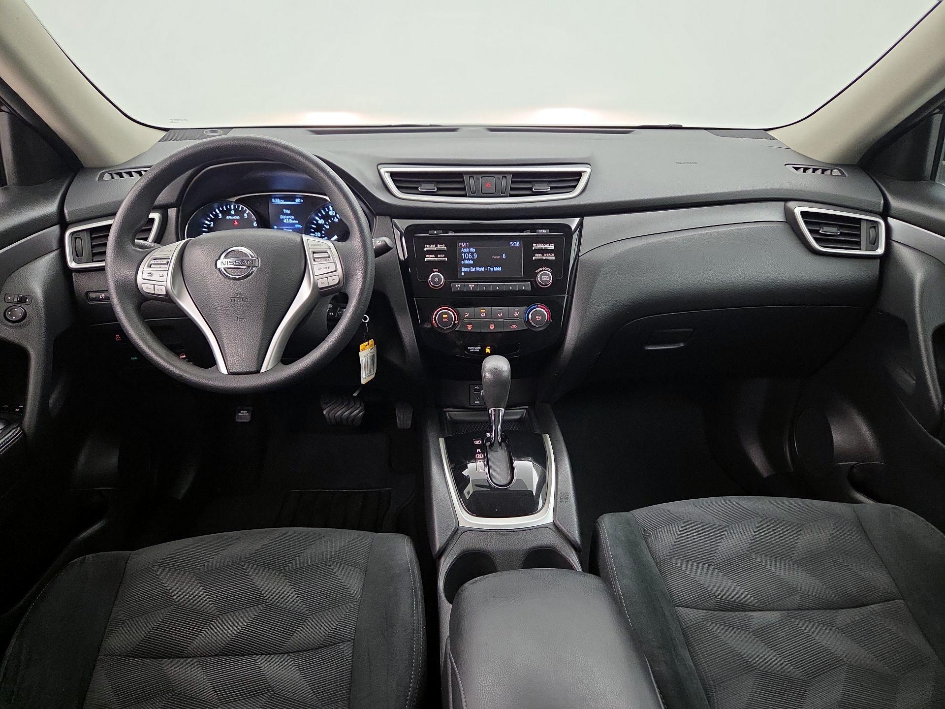 Thumbnail: 2016 Nissan Rogue - 9