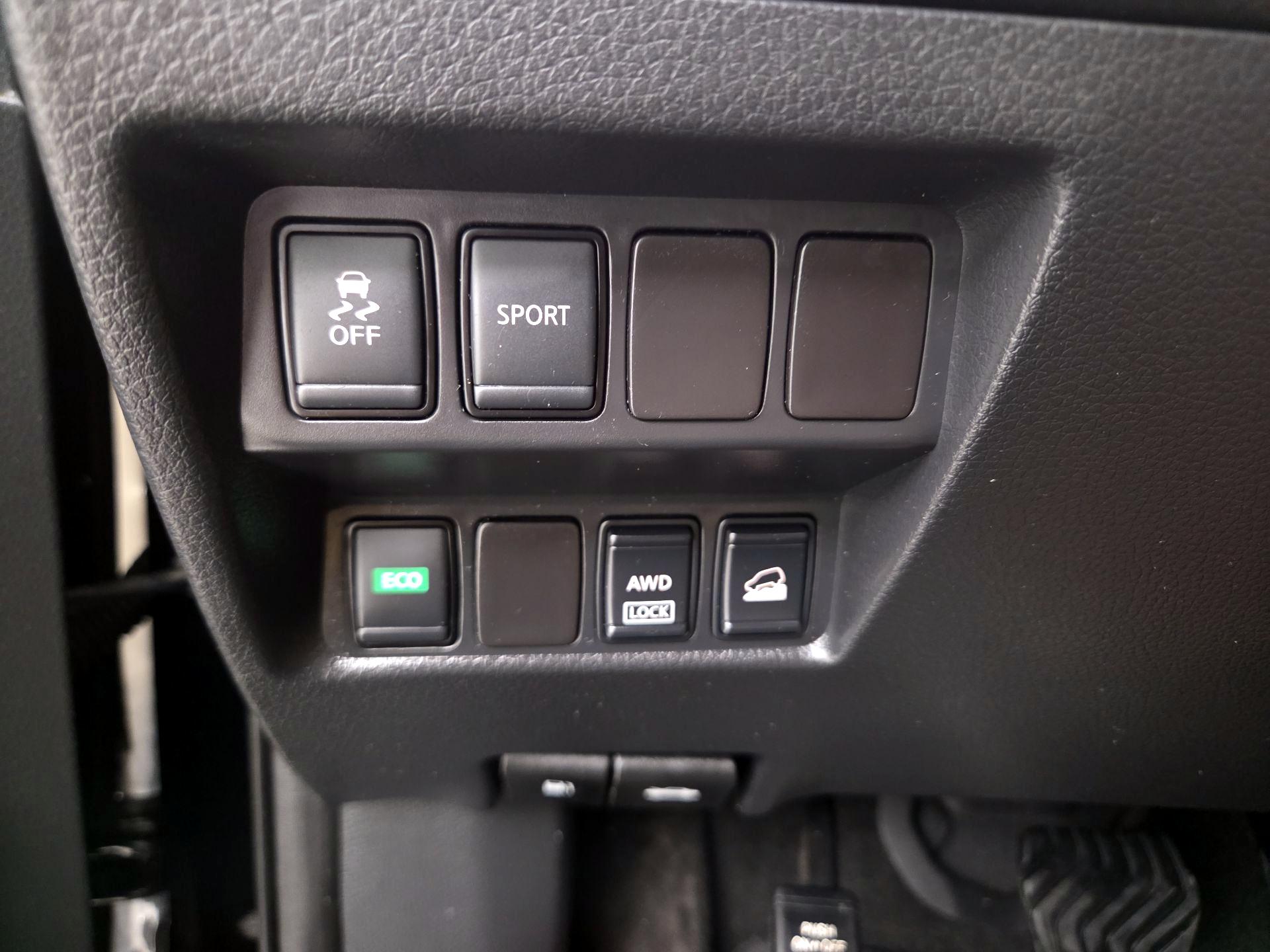 Thumbnail: 2016 Nissan Rogue - 13