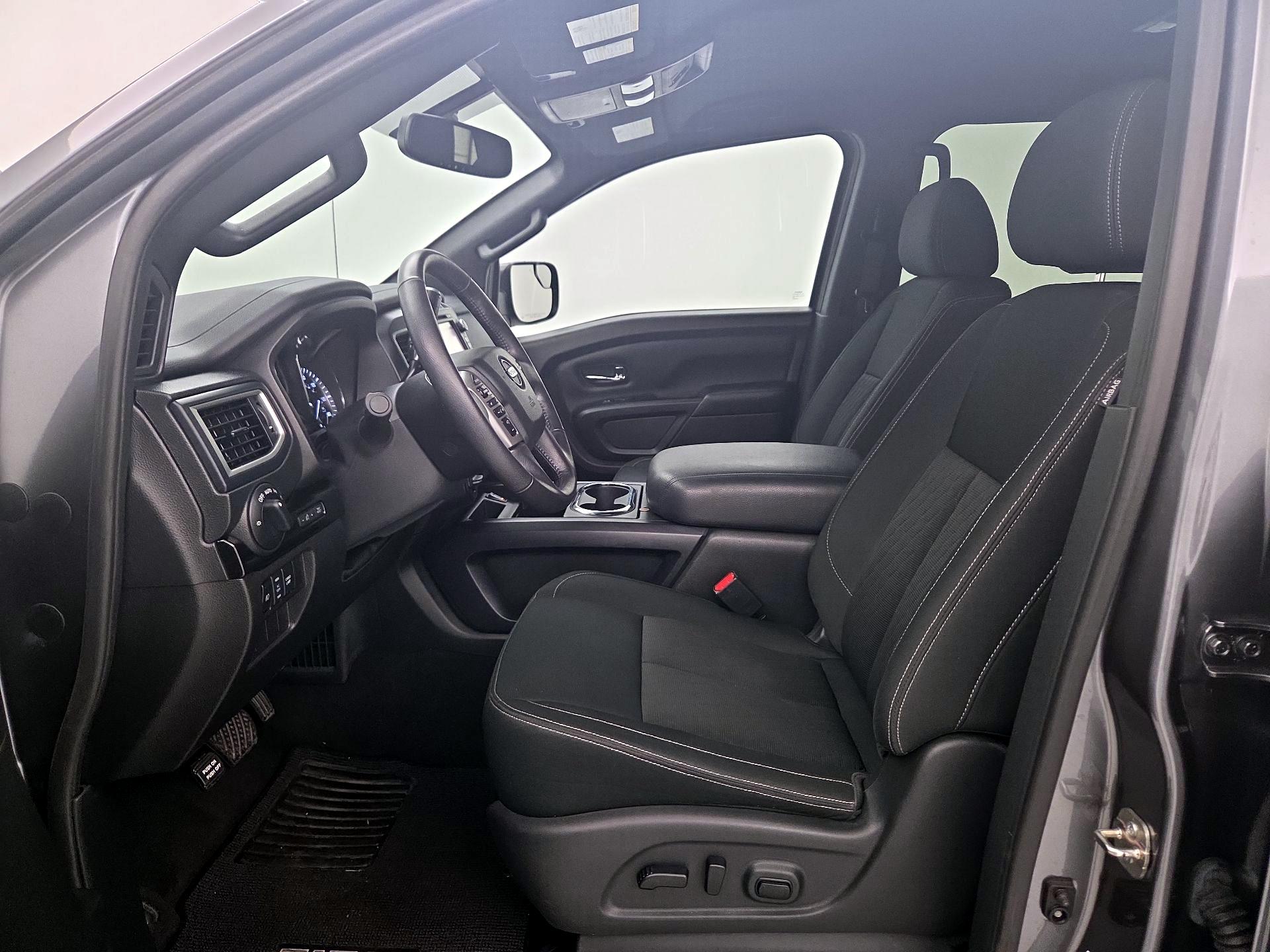 Thumbnail: 2018 Nissan Titan - 11