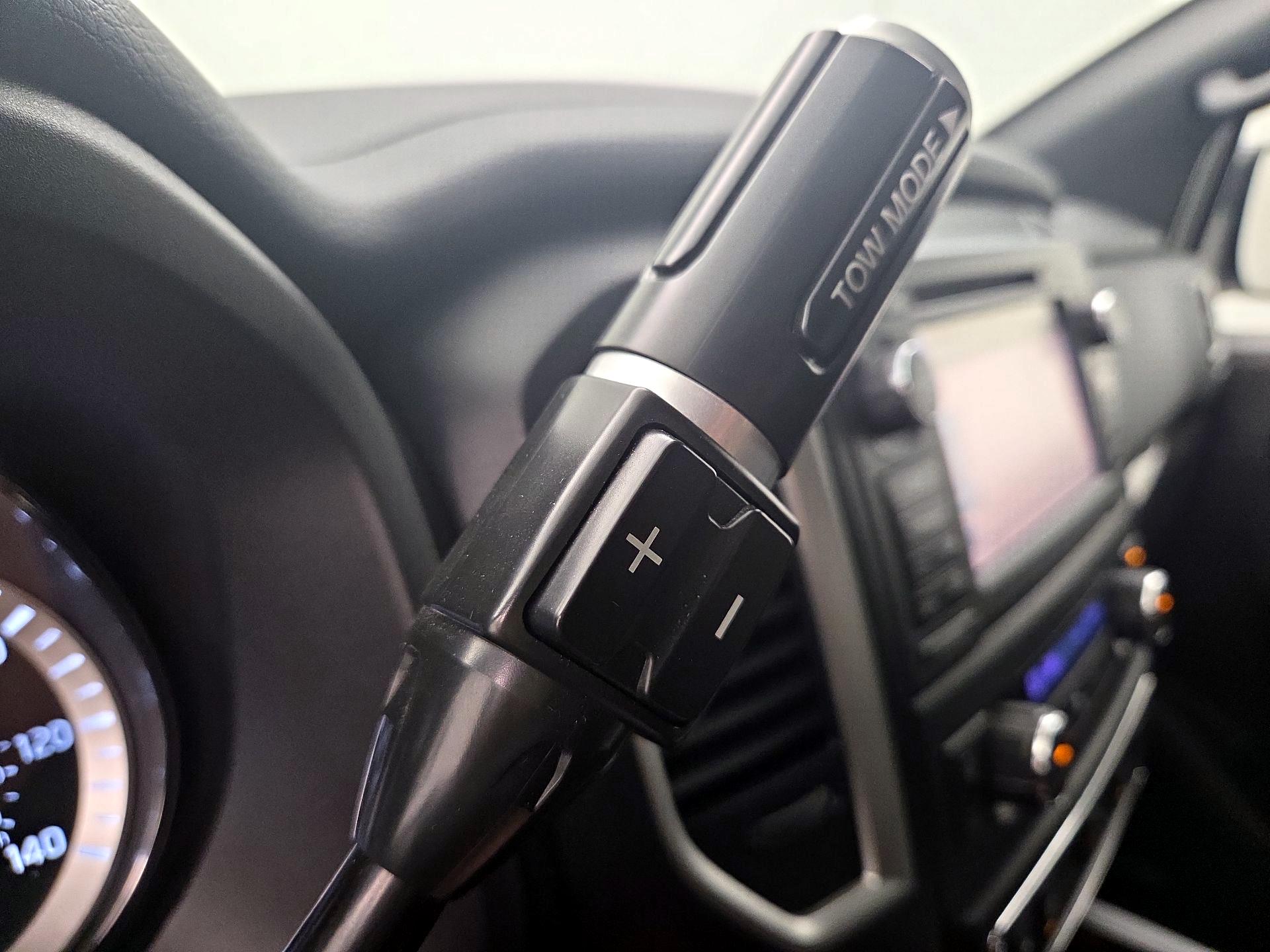 Thumbnail: 2018 Nissan Titan - 18