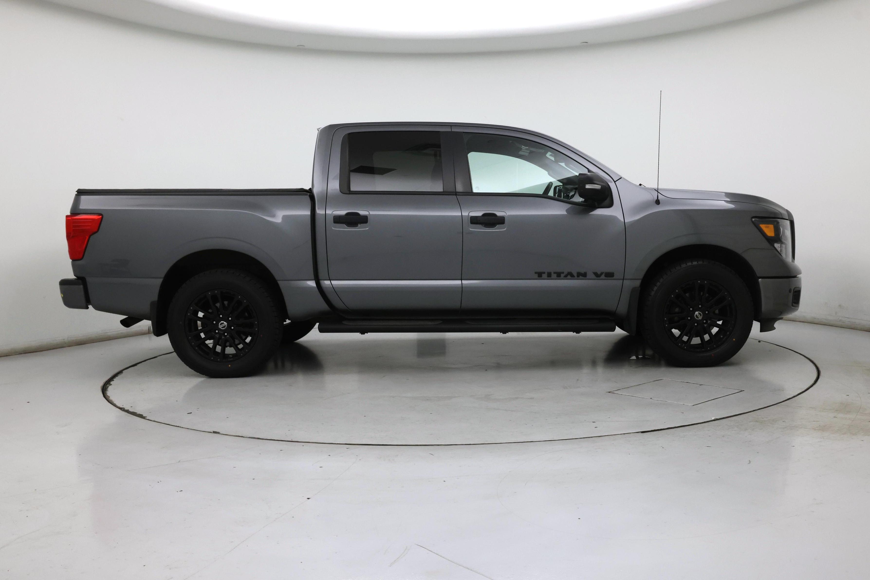 Thumbnail: 2018 Nissan Titan - 7