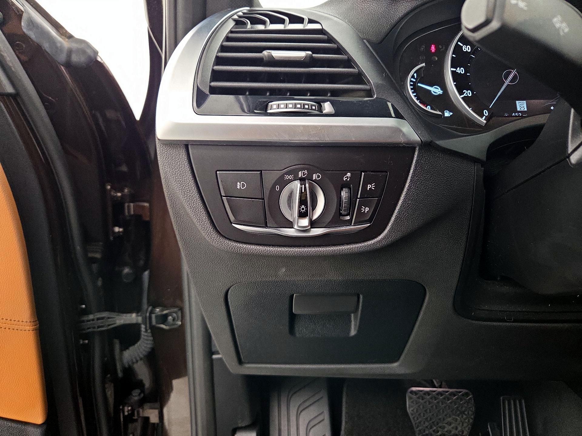 Thumbnail: 2019 BMW X3 - 13