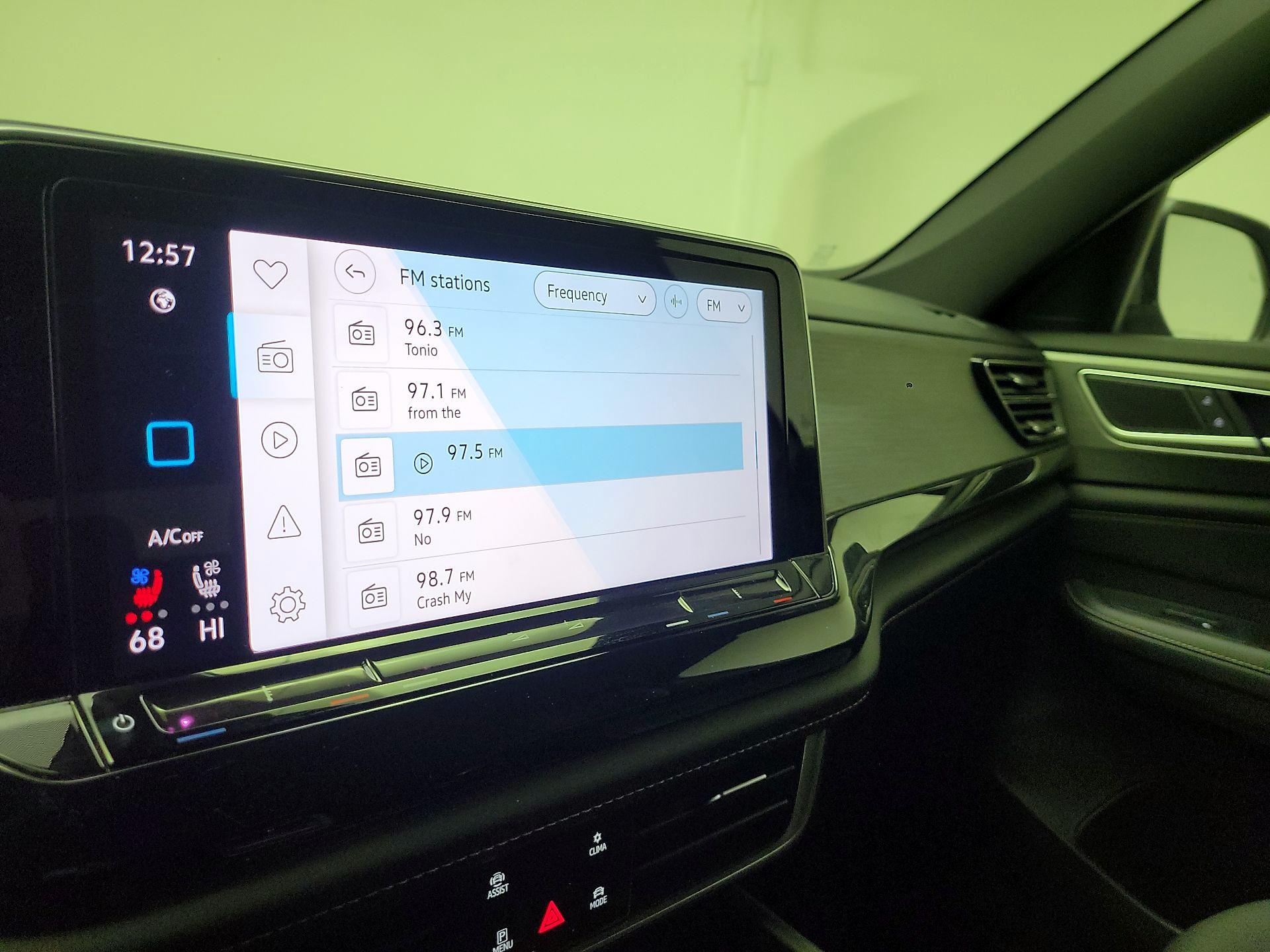 Thumbnail: 2024 Volkswagen Atlas - 16