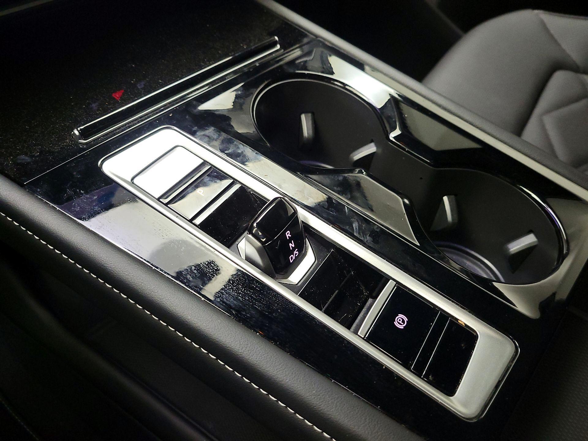 Thumbnail: 2024 Volkswagen Atlas - 18