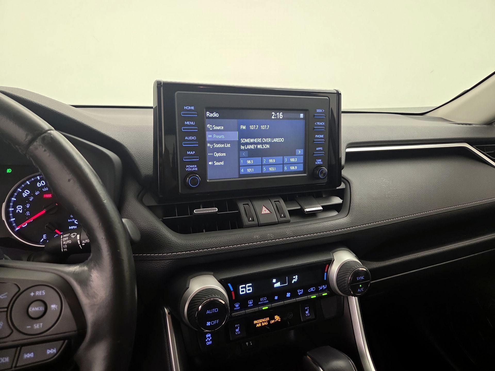 Thumbnail: 2019 Toyota RAV4 - 15