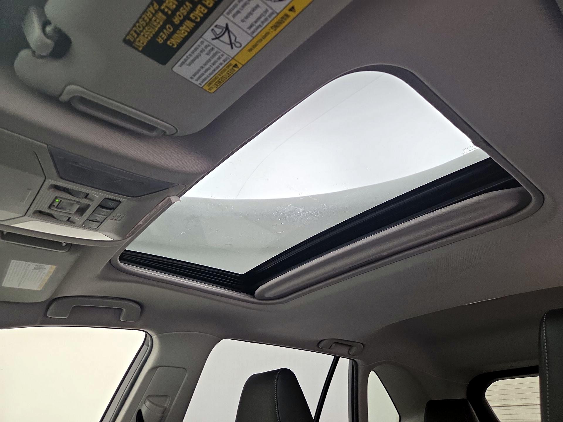 Thumbnail: 2019 Toyota RAV4 - 19