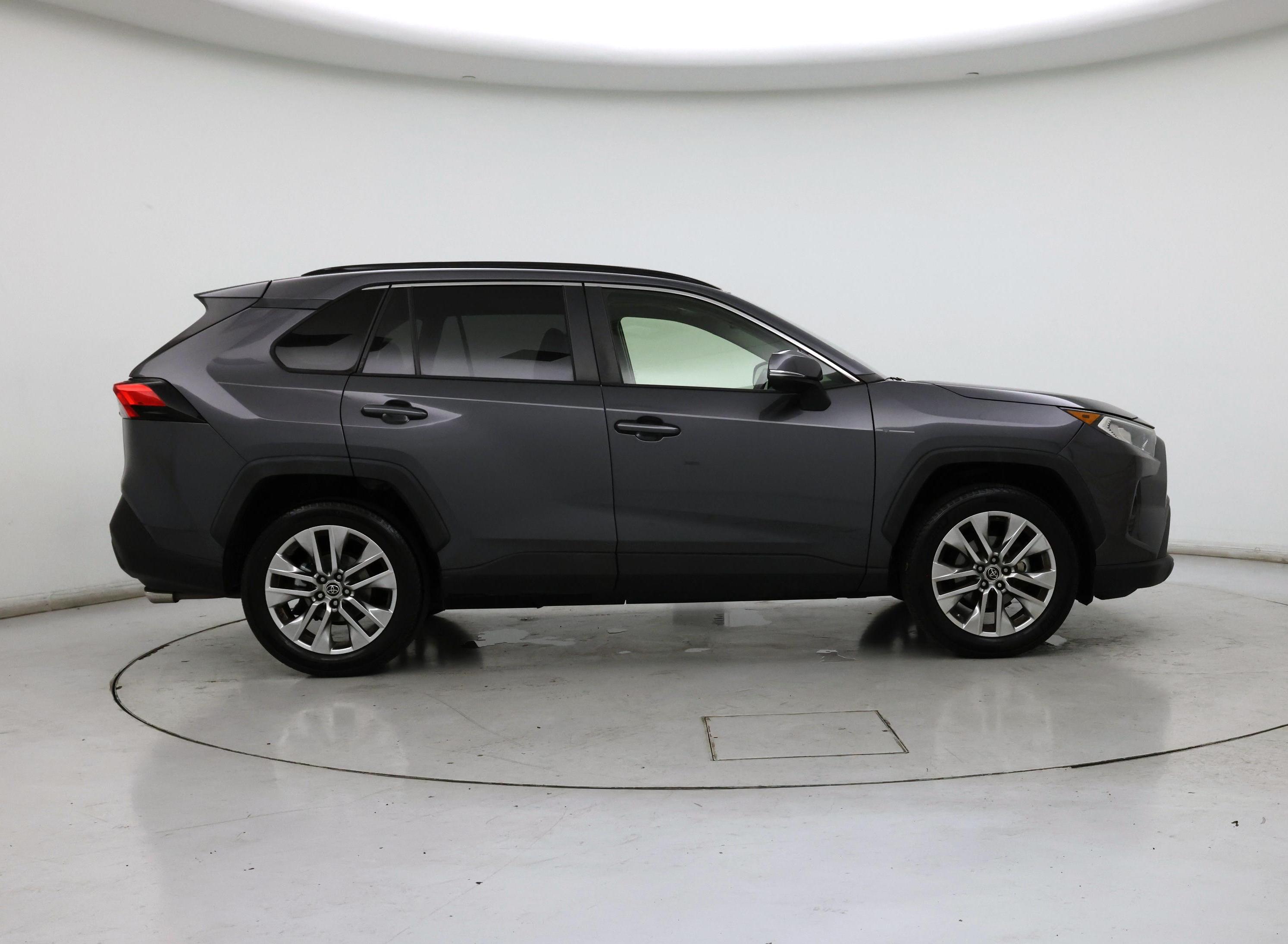 Thumbnail: 2019 Toyota RAV4 - 7